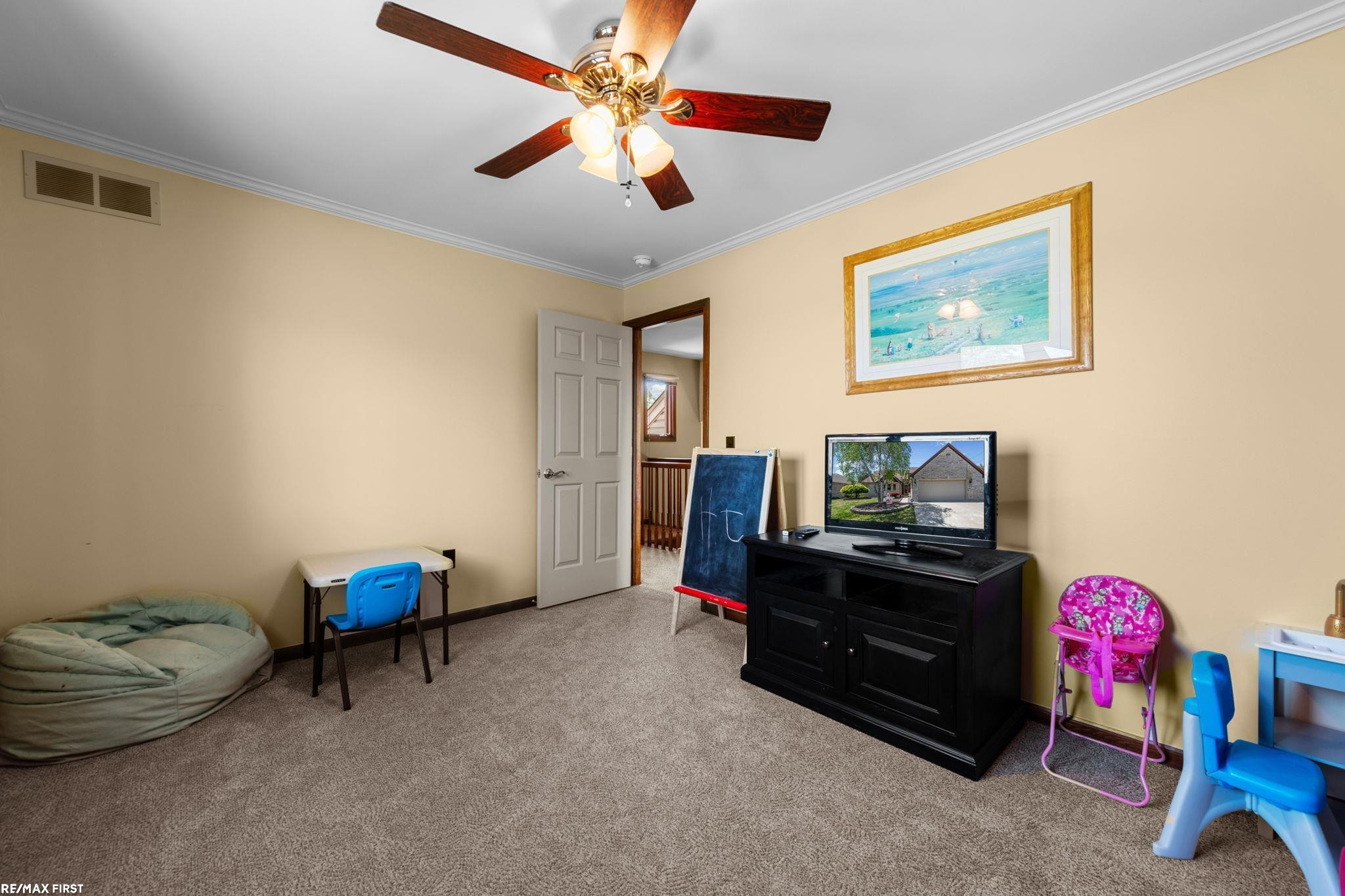 44325 Meadowlake Drive, Sterling Heights, MI 48313 — Photo 28
