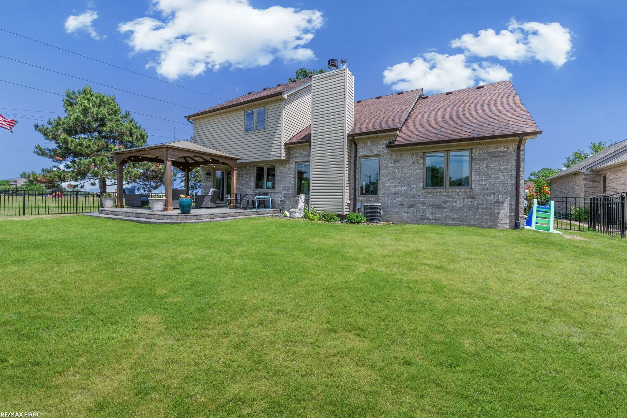 44325 Meadowlake Drive, Sterling Heights, MI 48313 — Photo 36