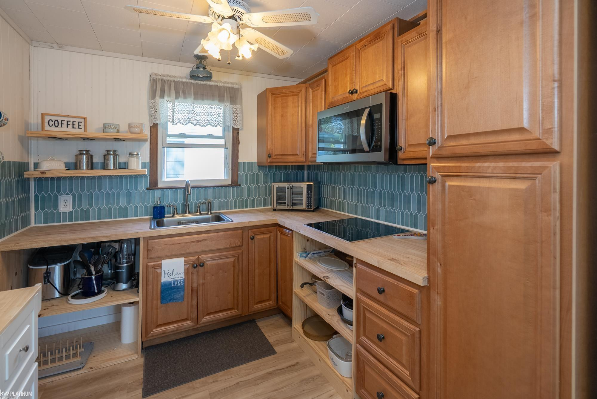 7468 HURON BAY Boulevard, MI 48450 — Photo 12