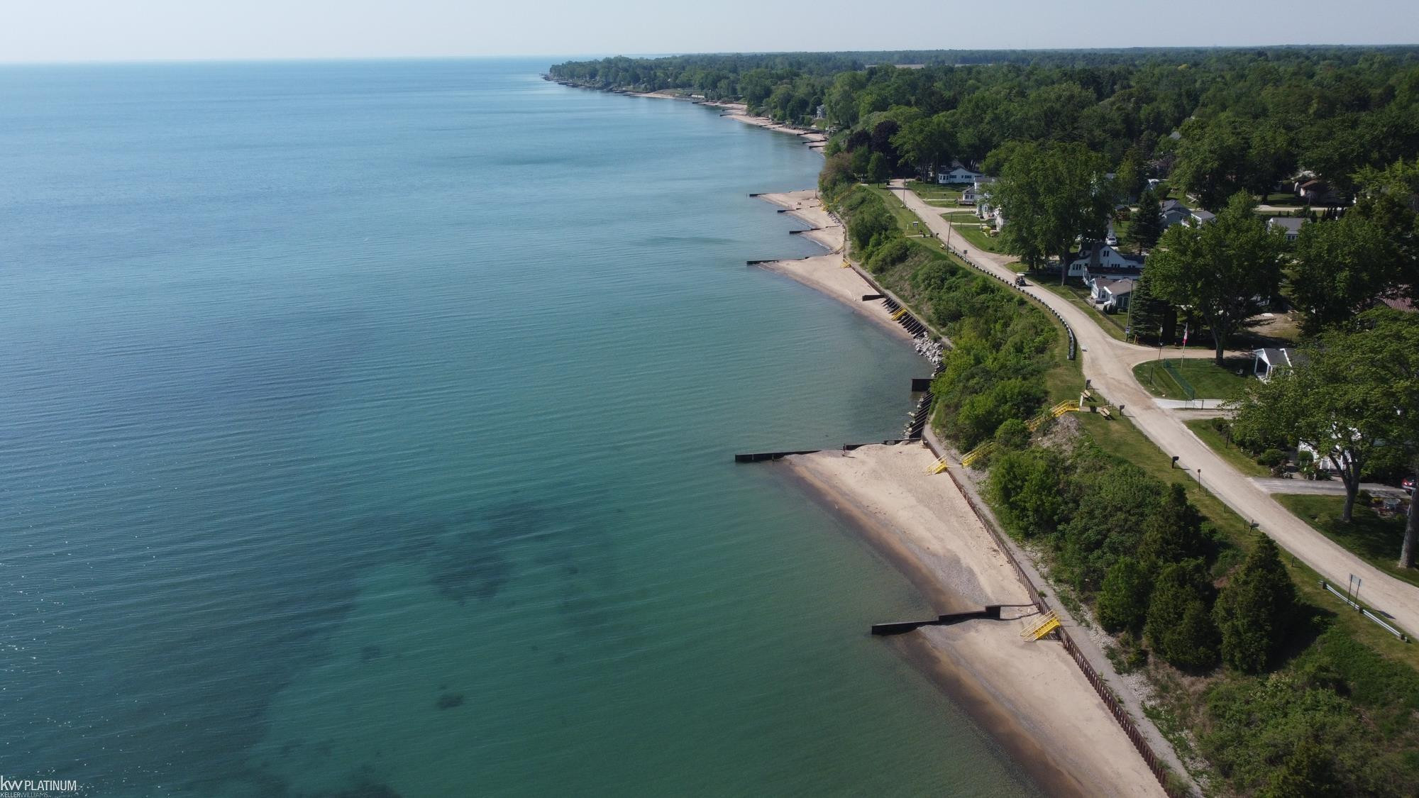7468 HURON BAY Boulevard, MI 48450 — Photo 28