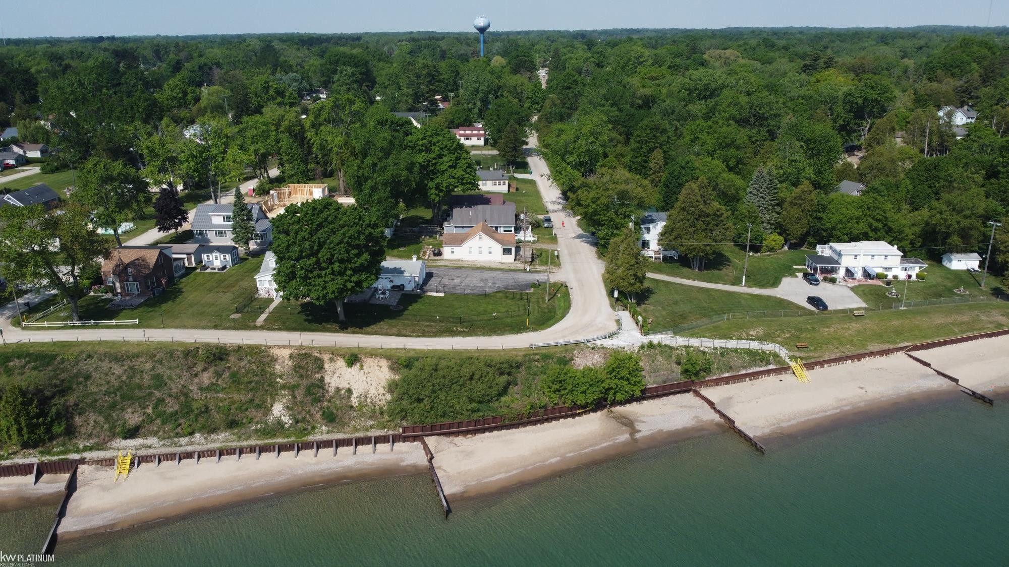 7468 HURON BAY Boulevard, MI 48450 — Photo 29