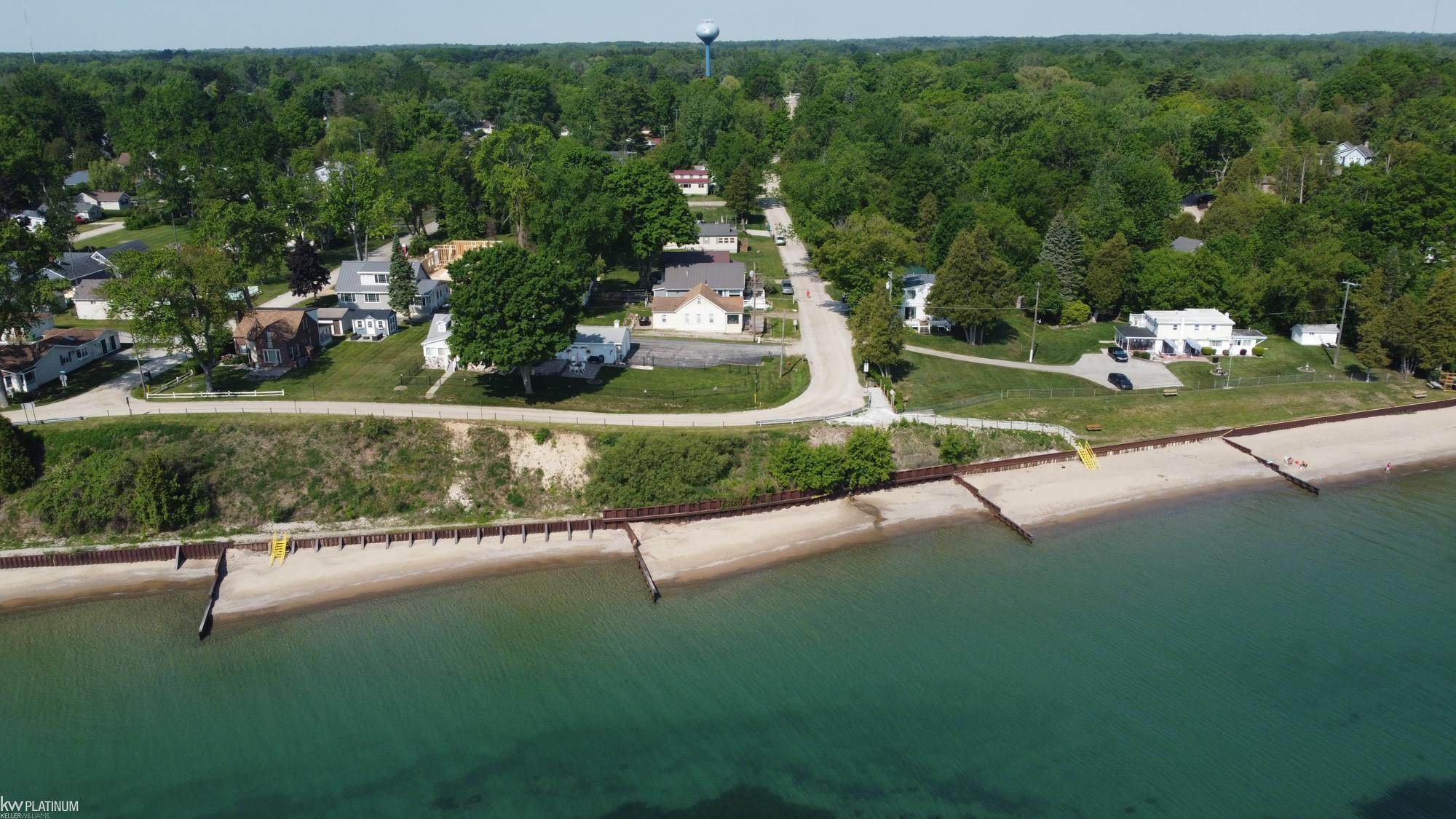 7468 HURON BAY Boulevard, MI 48450 — Photo 30