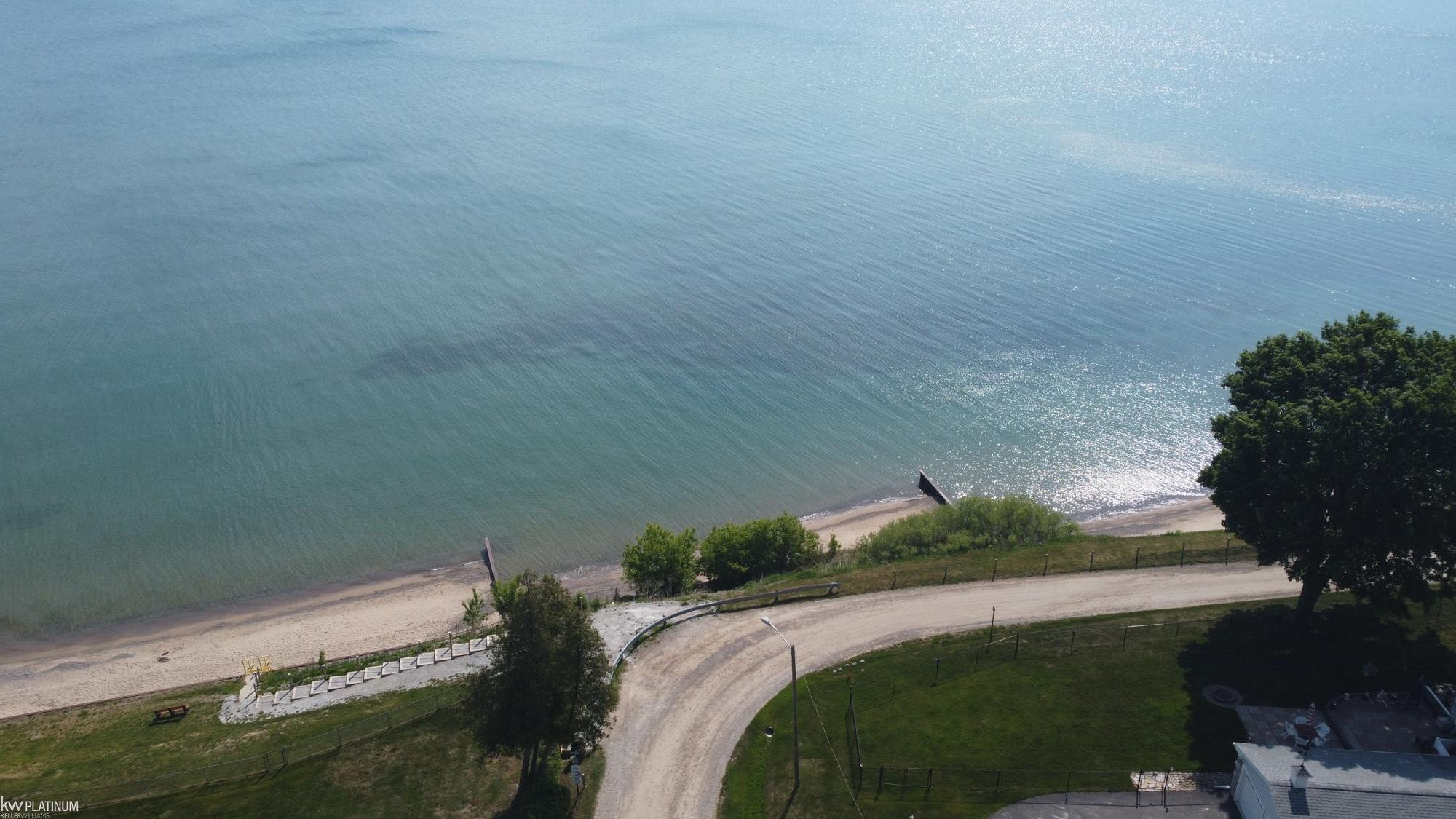 7468 HURON BAY Boulevard, MI 48450 — Photo 31