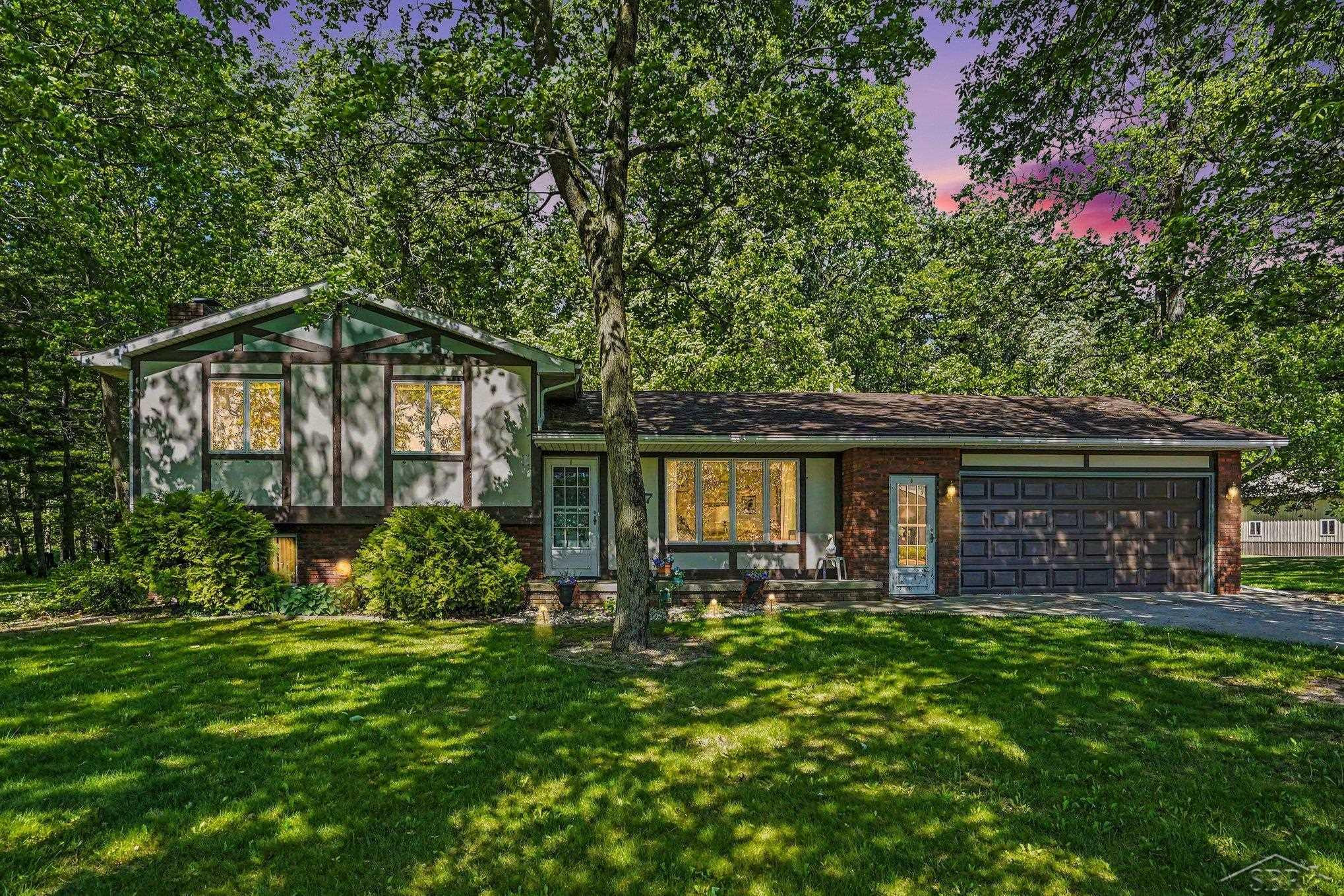 177 N Cotter Road, Essexville, MI 48732 — Photo 2