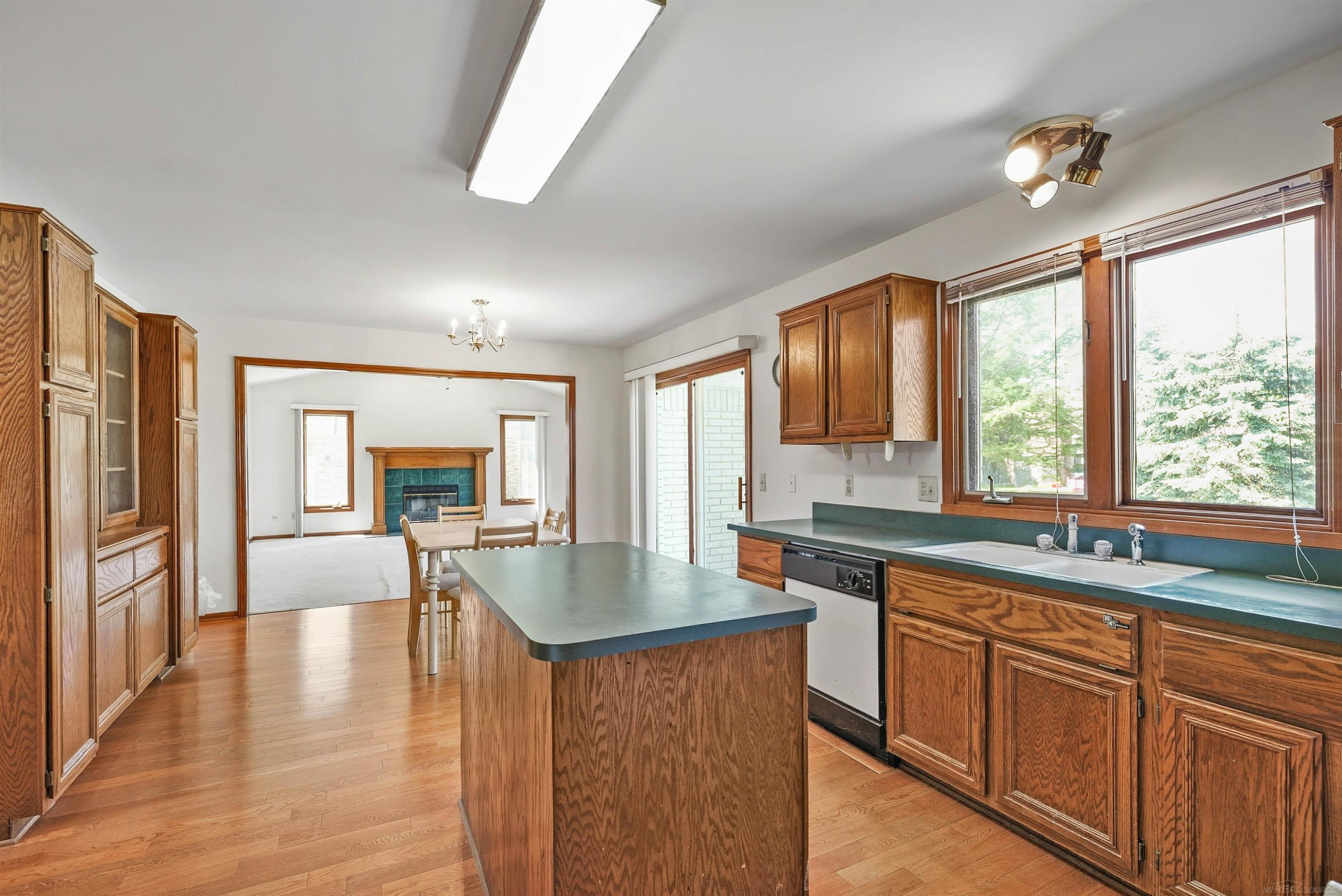 46325 Glen Eagle Drive, Utica, MI 48315 — Photo 8
