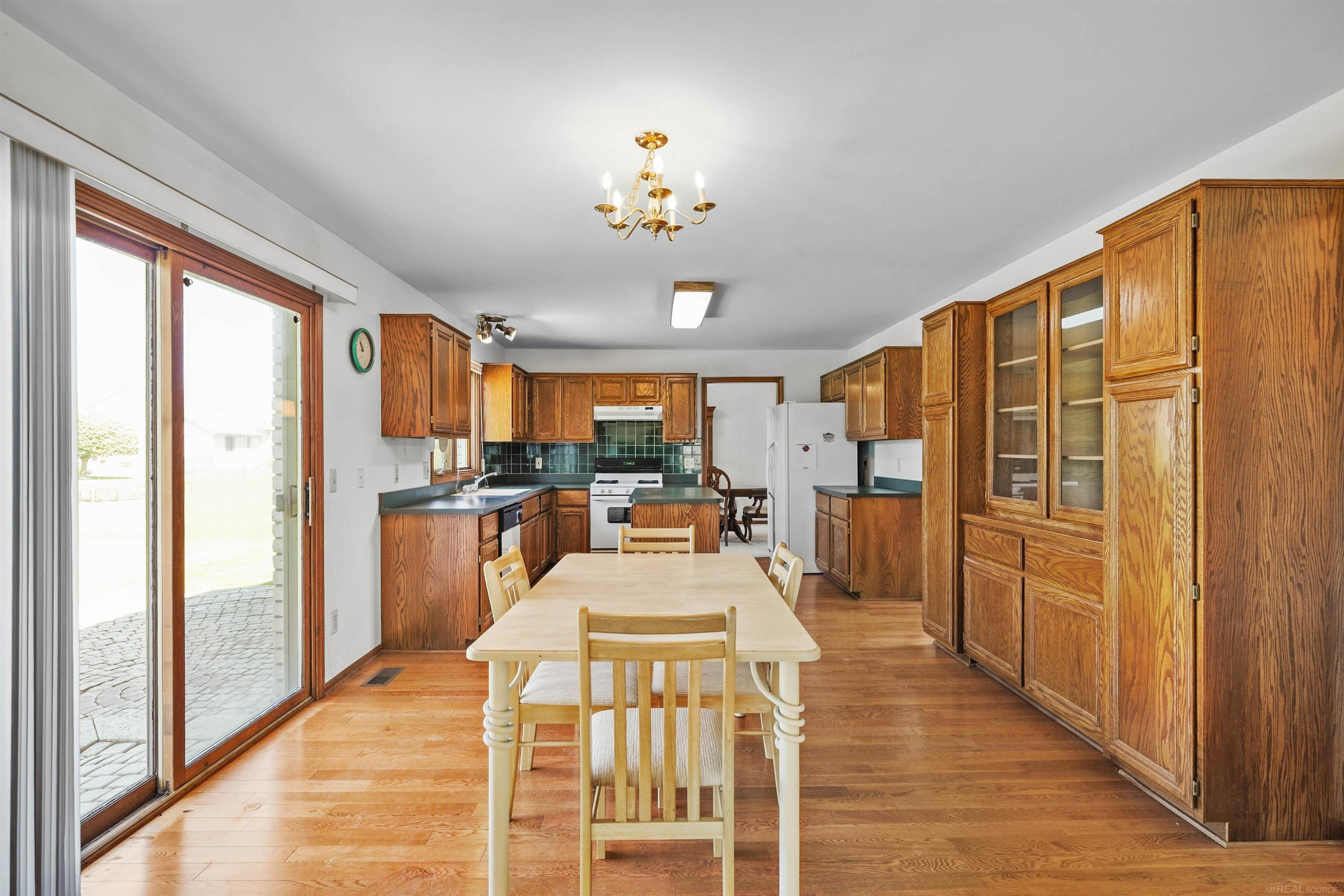 46325 Glen Eagle Drive, Utica, MI 48315 — Photo 12