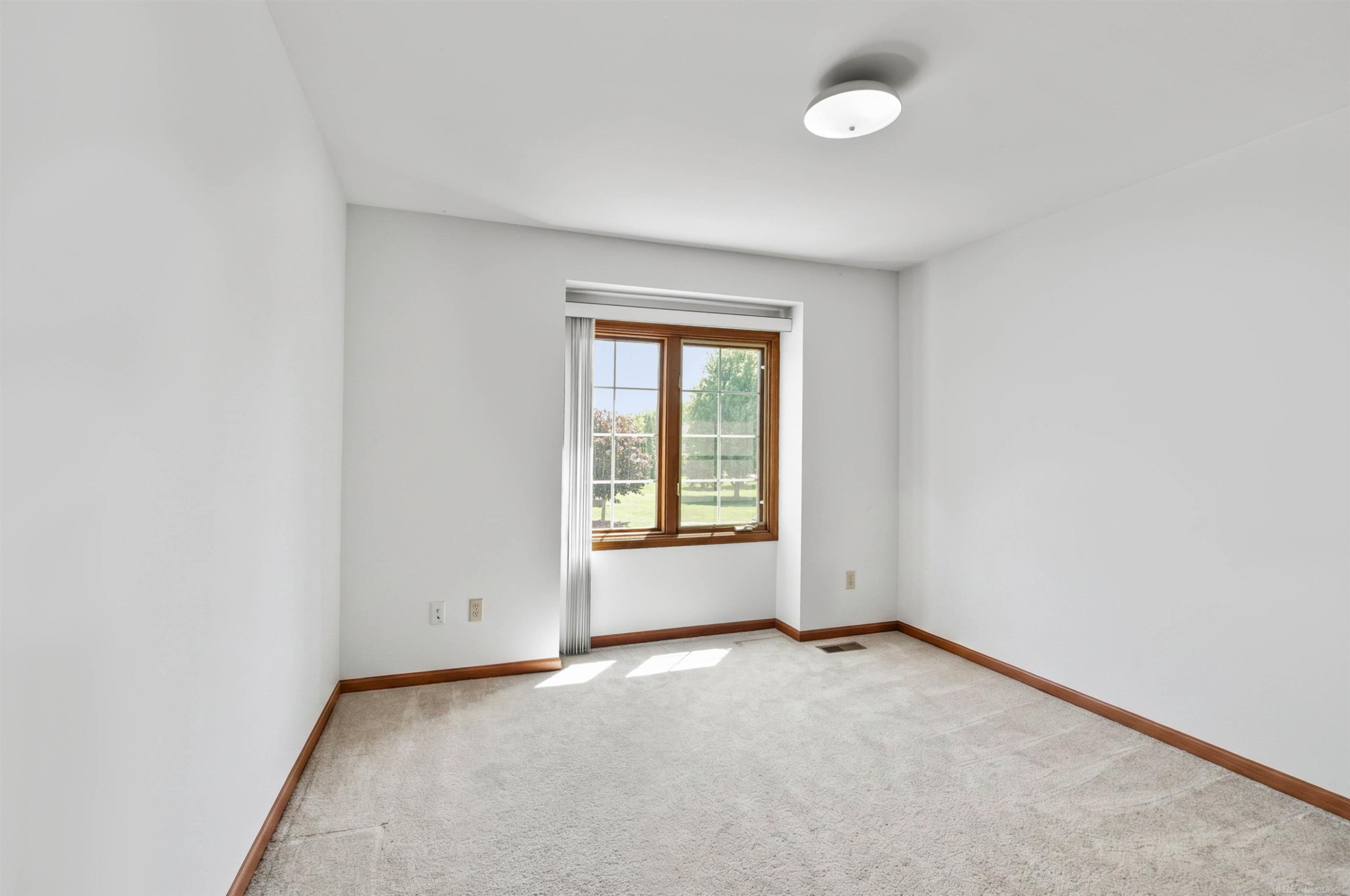 46325 Glen Eagle Drive, Utica, MI 48315 — Photo 29