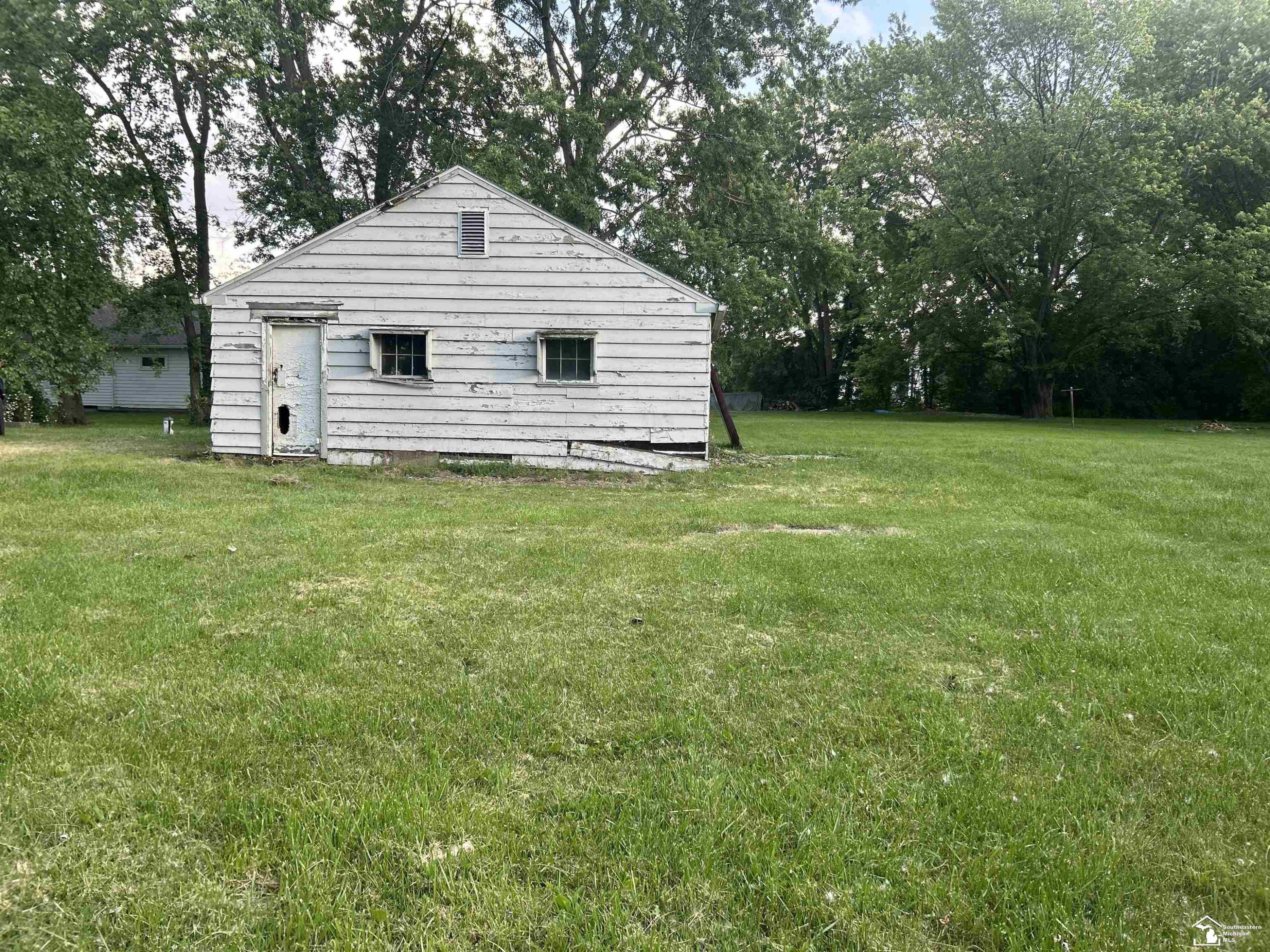 7467 S Telegraph Road, Temperance, MI 48182 — Photo 4