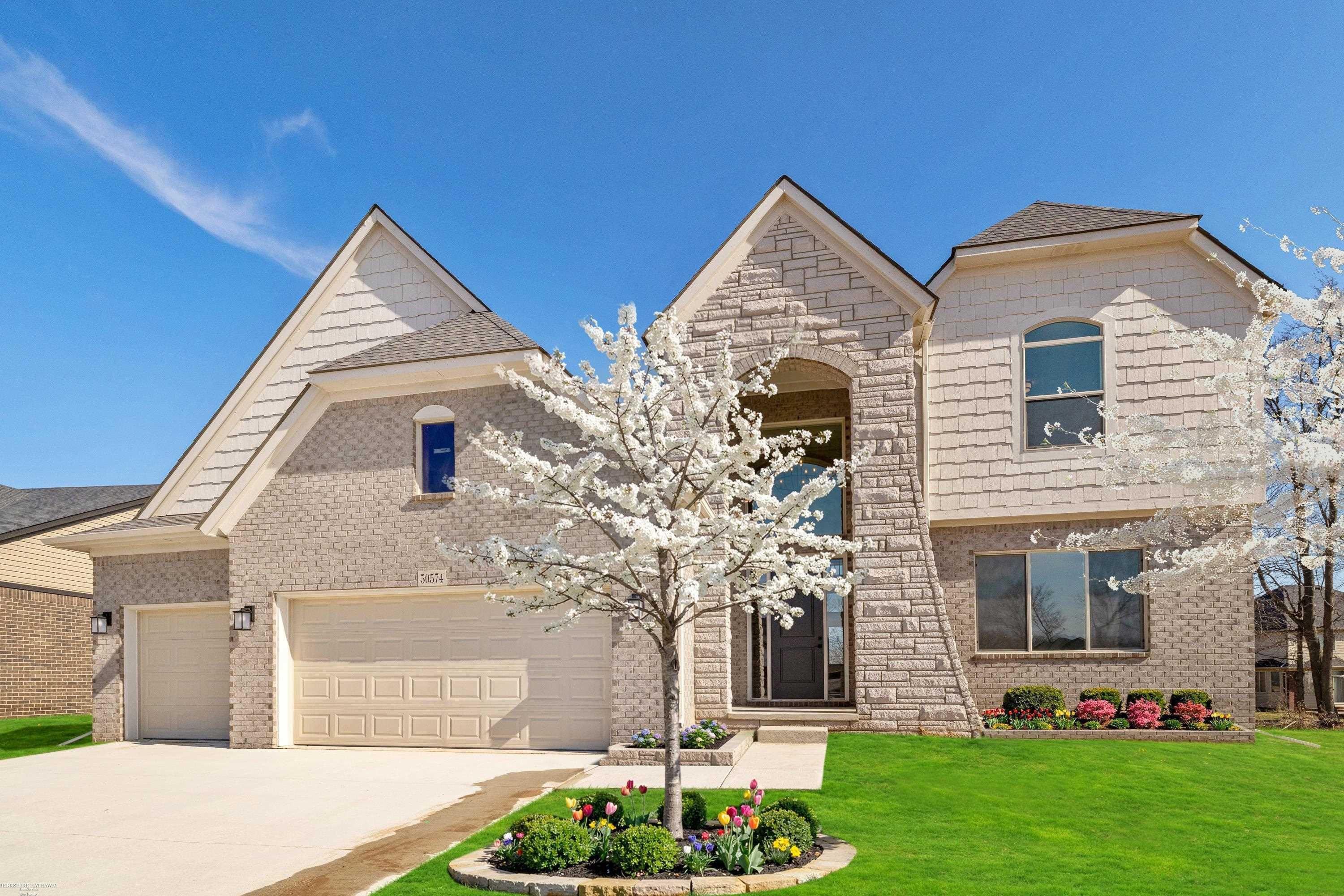 50574 Mistwood Drive, Macomb, MI 48042 — front exterior