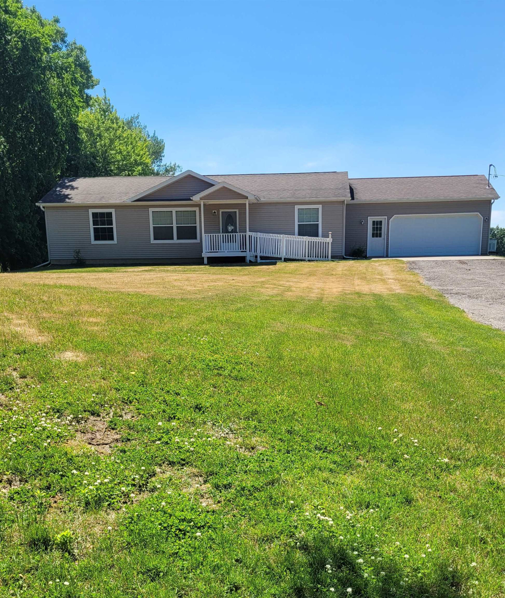 4180 S Reed Road, Durand, MI 48867 — front exterior