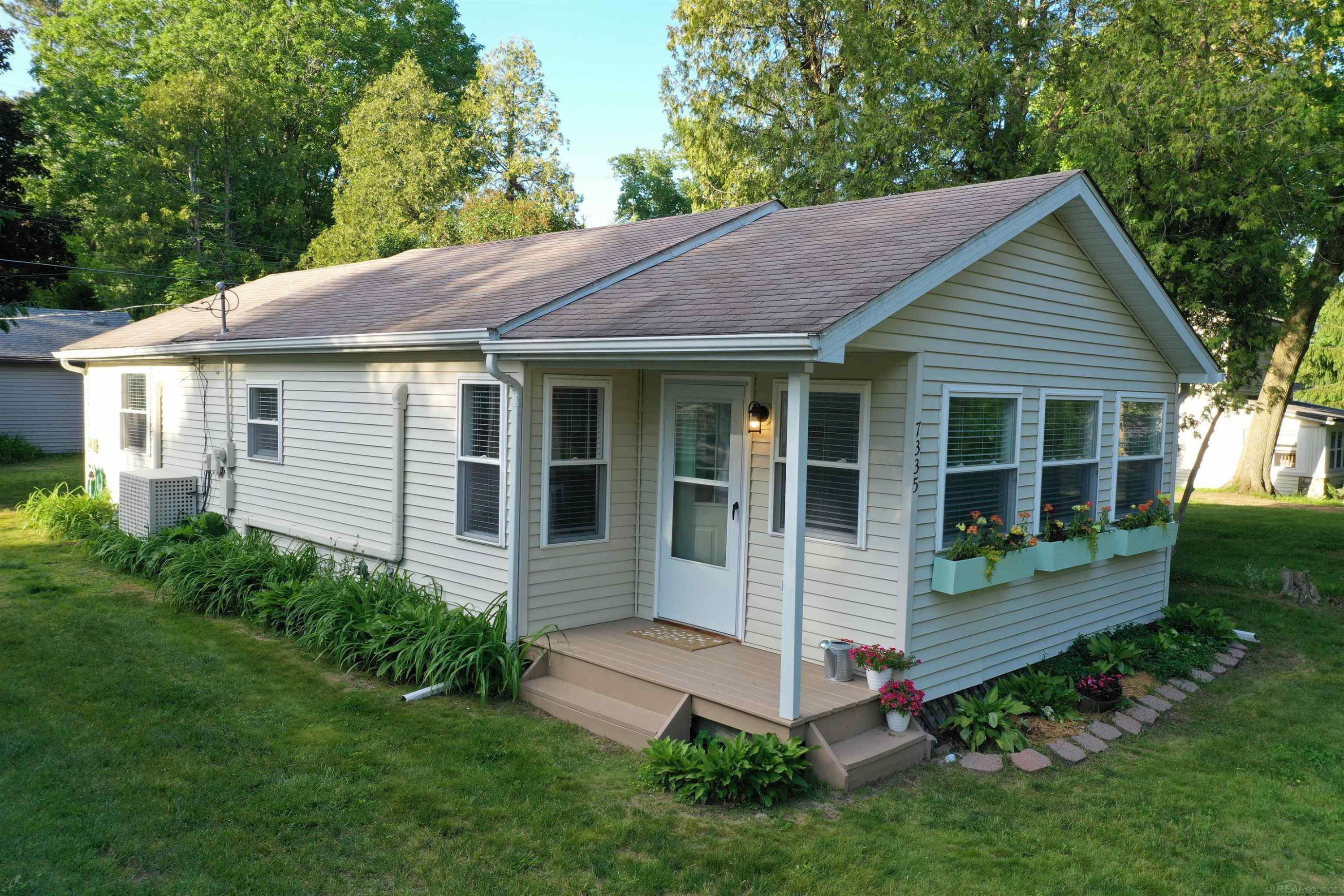 7335 Laurel Road, MI 48450 — front exterior