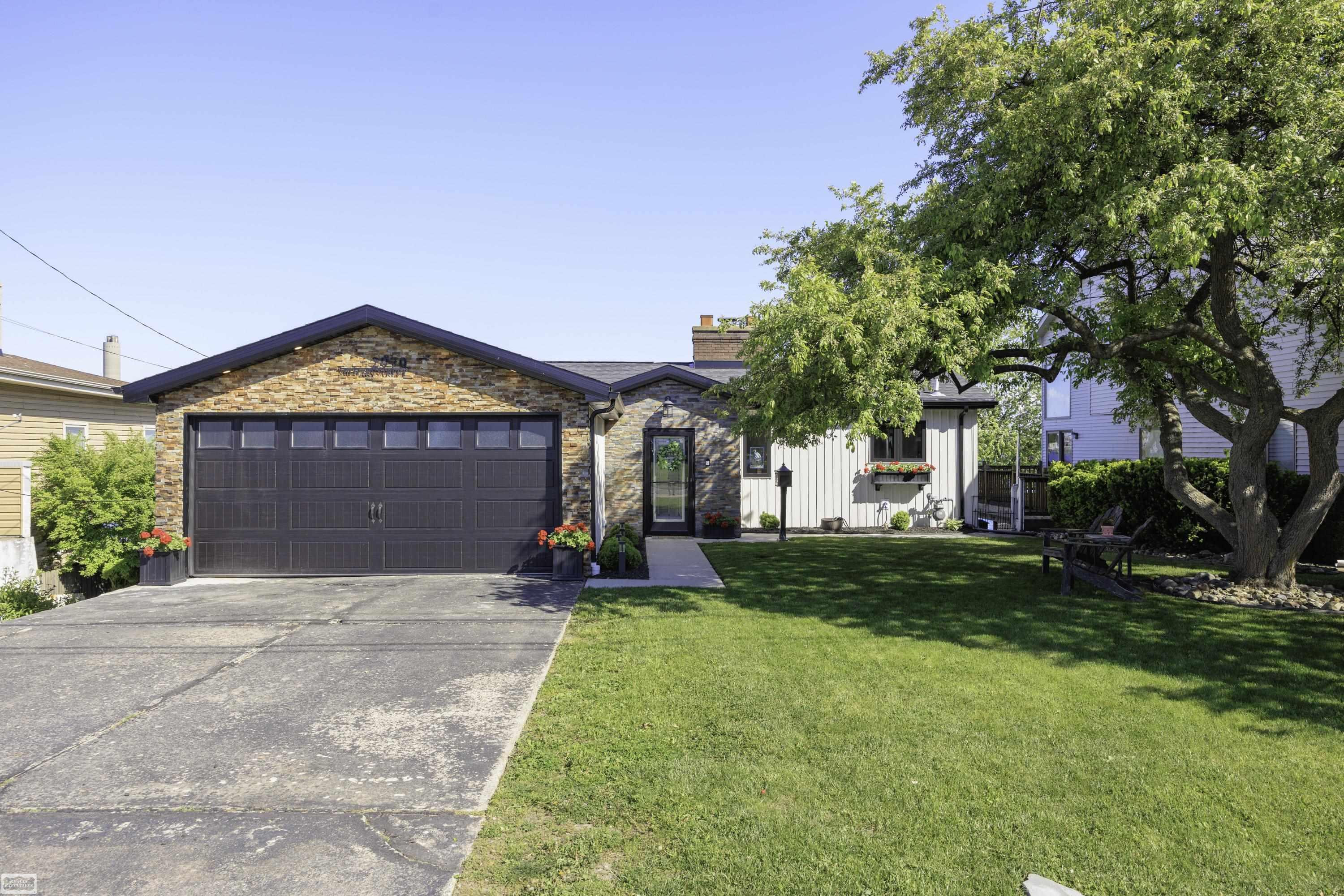 2970 Military Street, Port Huron, MI 48060