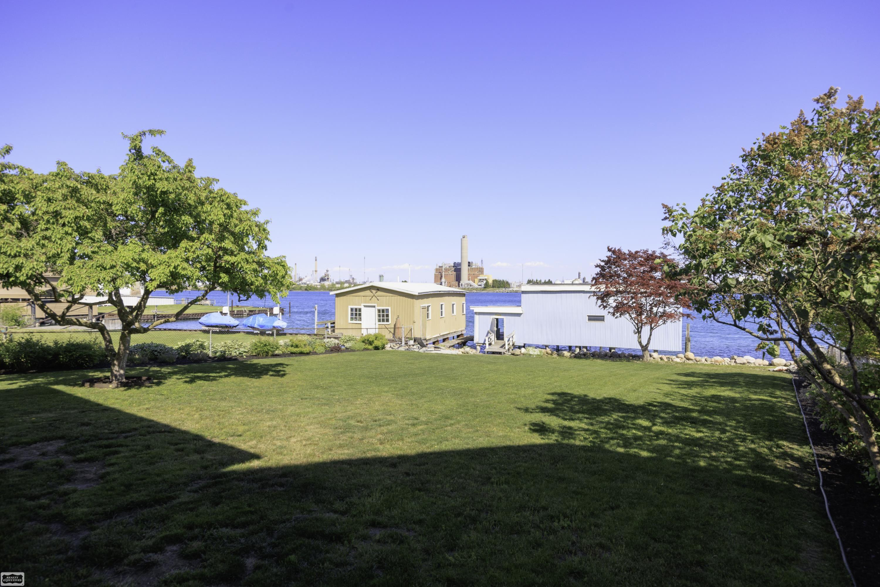 2970 Military Street, Port Huron, MI 48060 — Photo 35