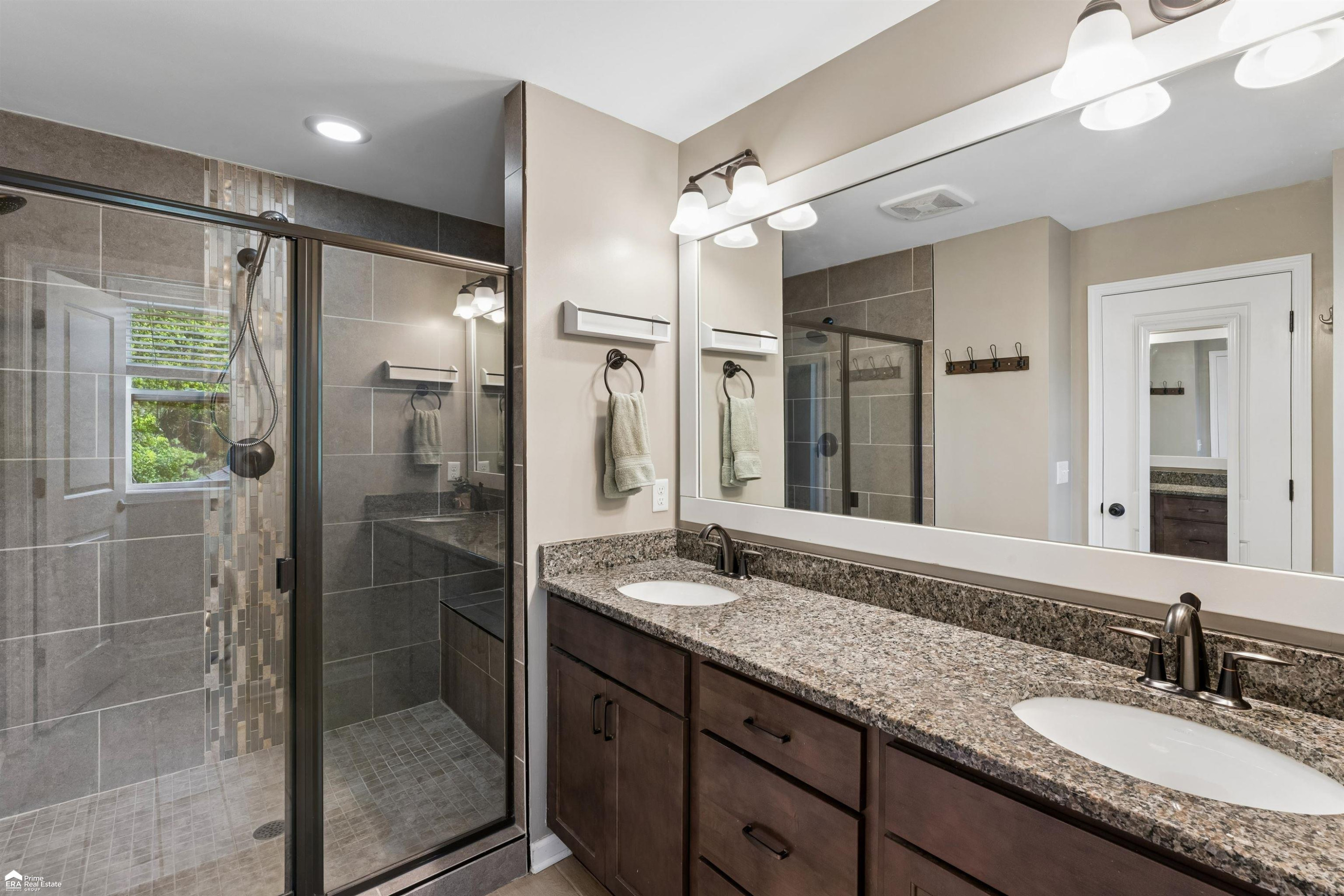 9252 Hidden Oaks Drive, Grand Blanc, MI 48439 — Photo 16