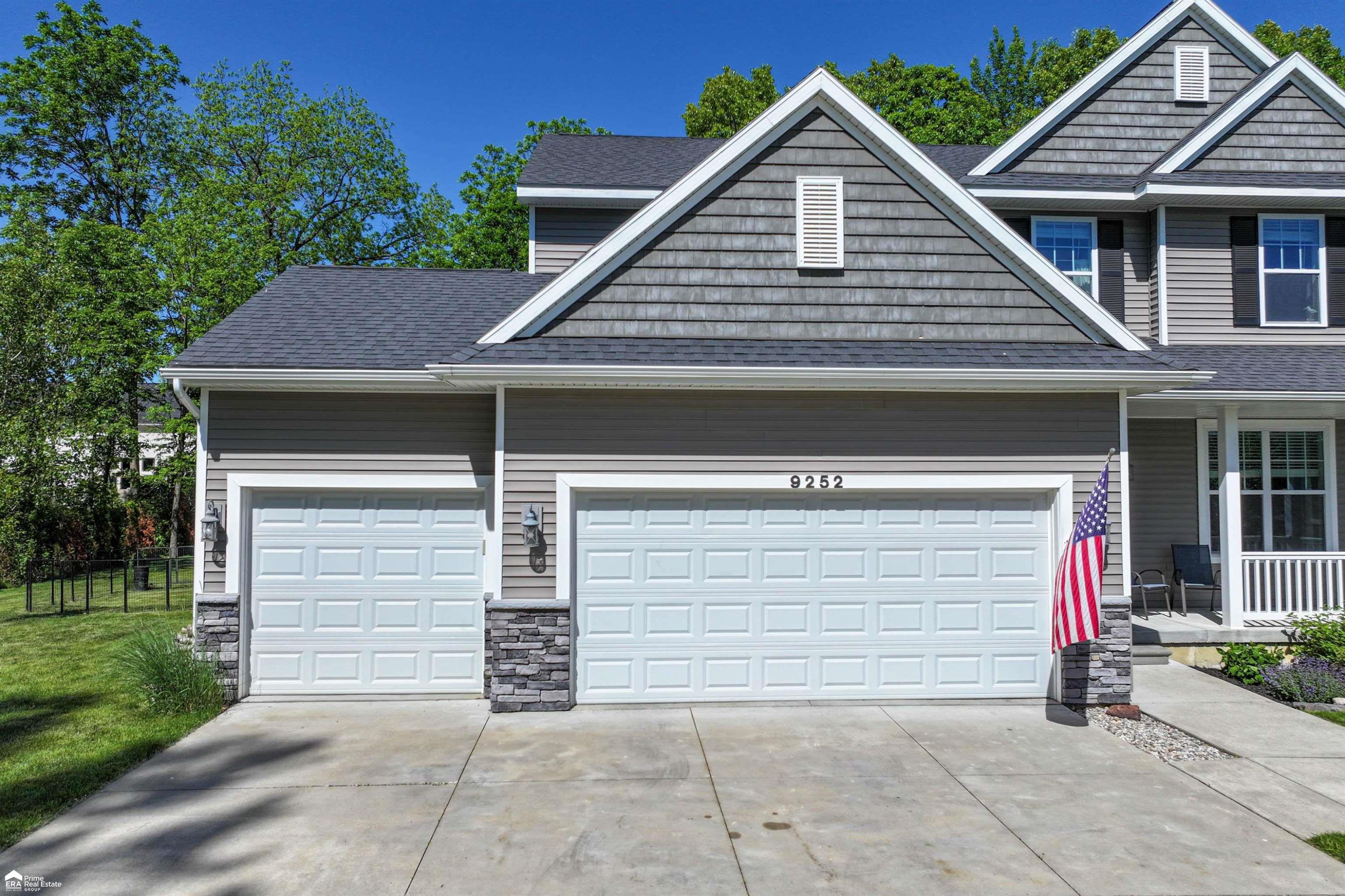 9252 Hidden Oaks Drive, Grand Blanc, MI 48439 — Photo 28