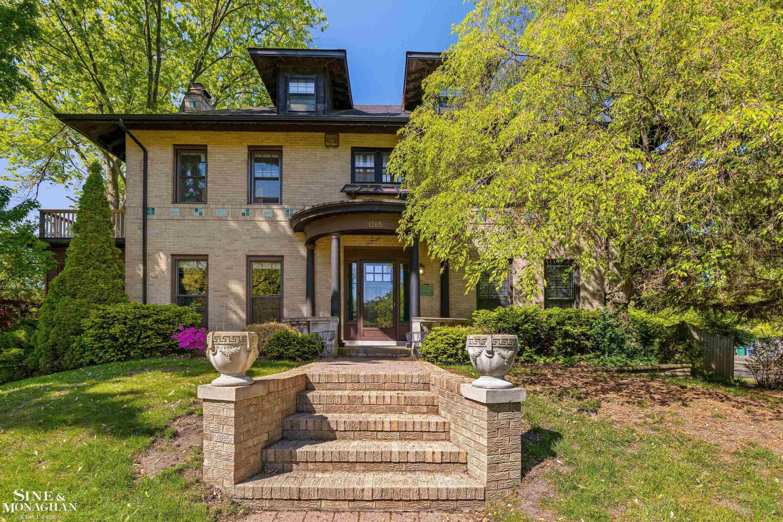 1265 Devonshire Road, Grosse Pointe Park, MI 48230 — Photo 2