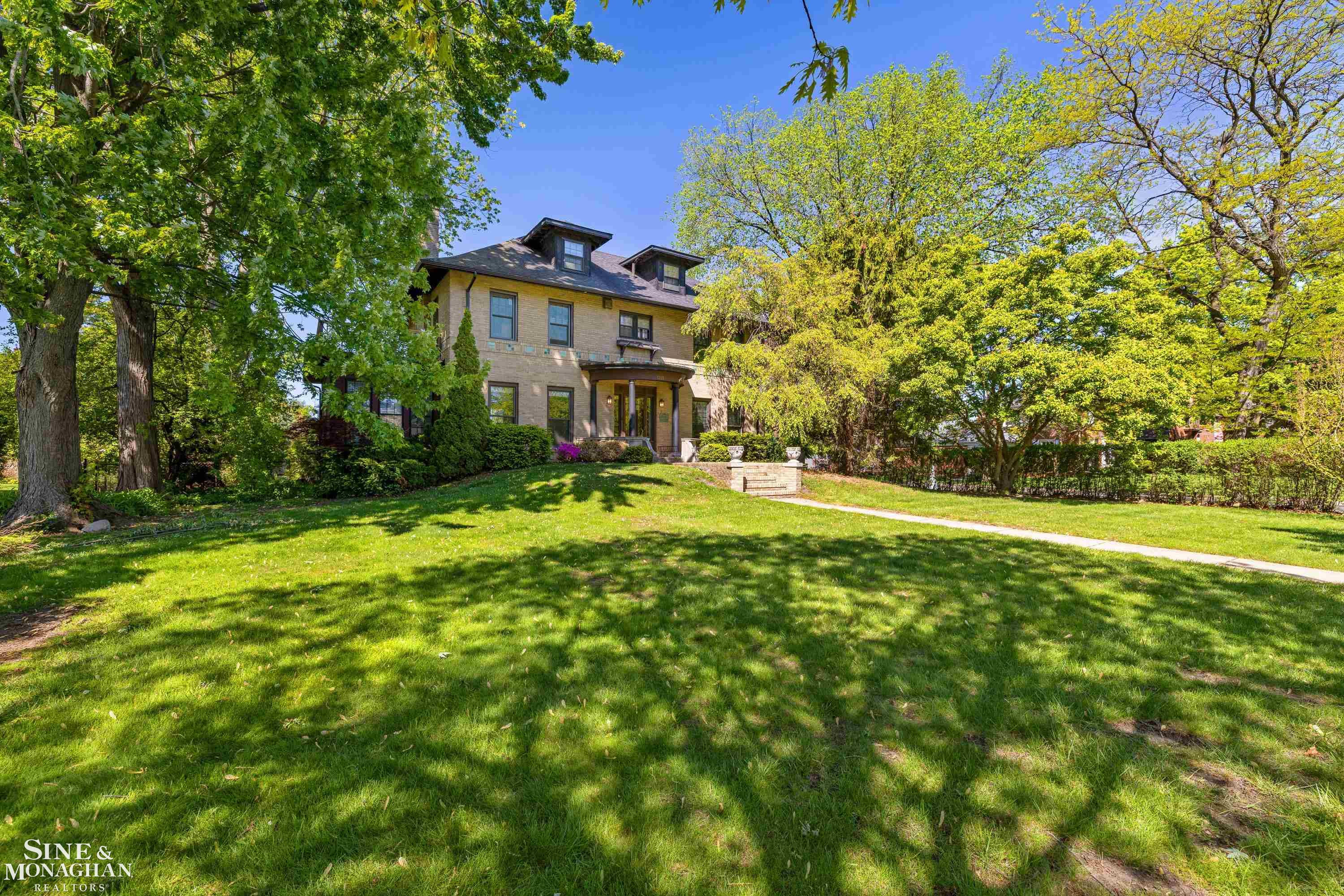 1265 Devonshire Road, Grosse Pointe Park, MI 48230 — Photo 3