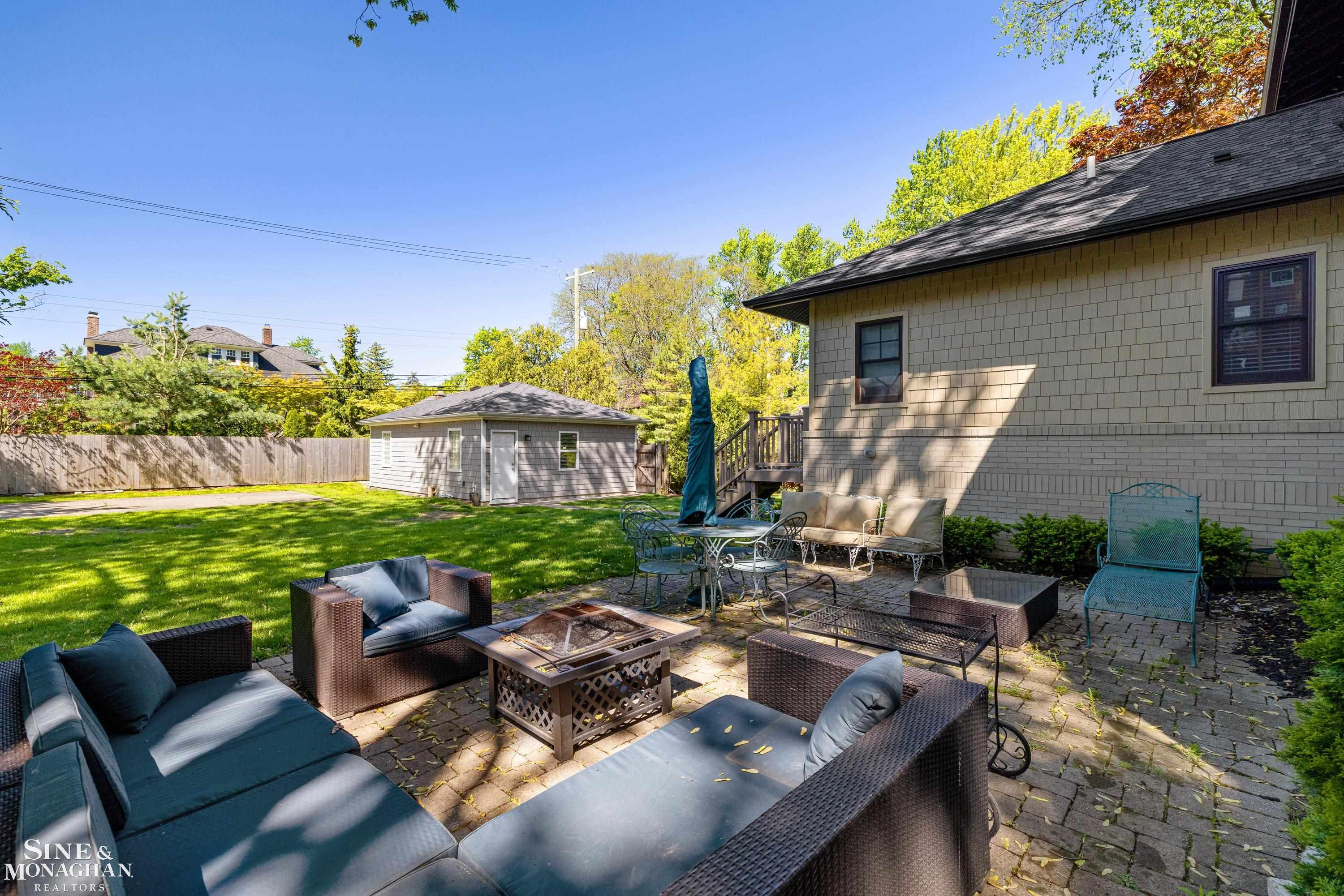 1265 Devonshire Road, Grosse Pointe Park, MI 48230 — Photo 11
