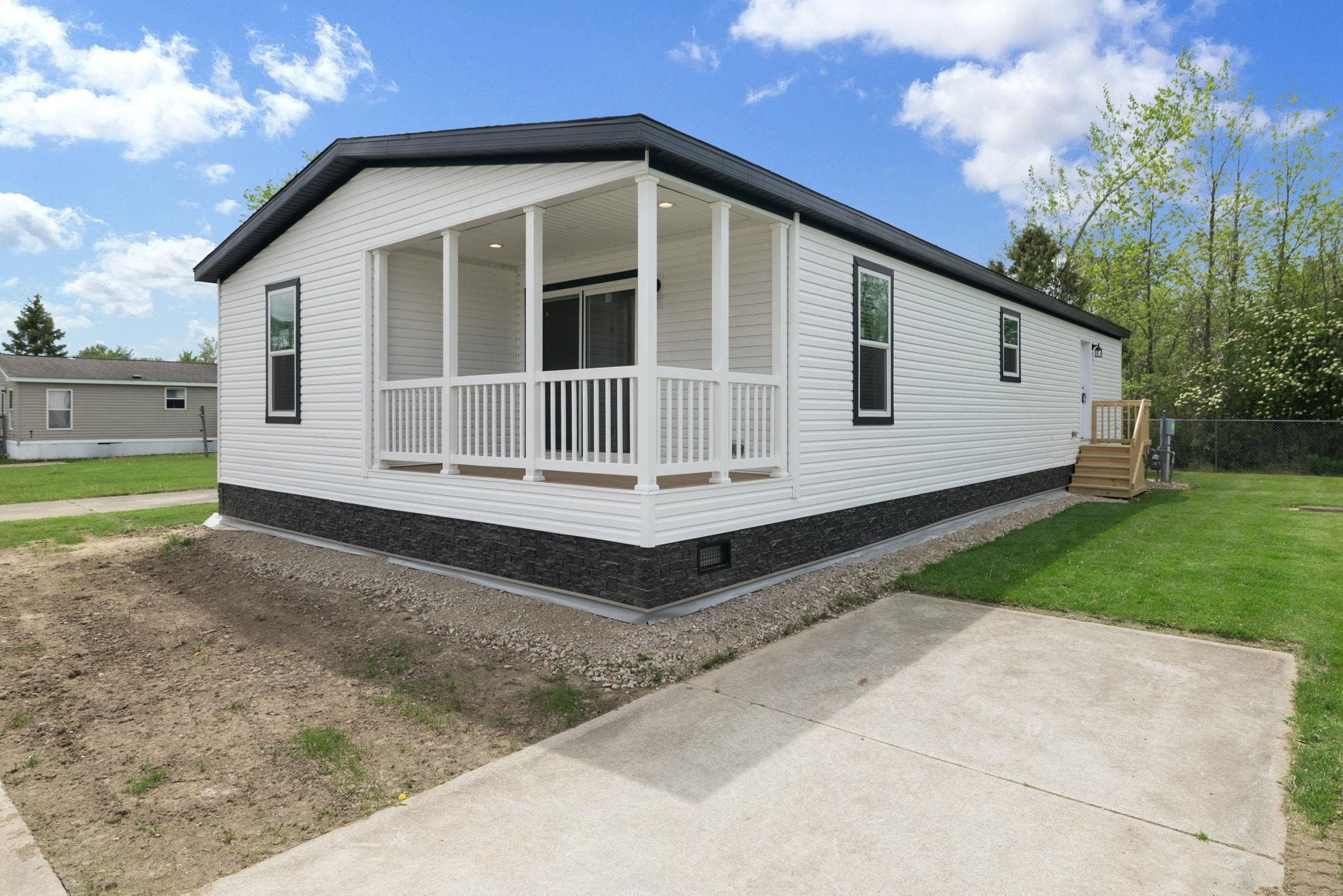 7198 W Mapleview Circle, MI 48416 — Photo 4
