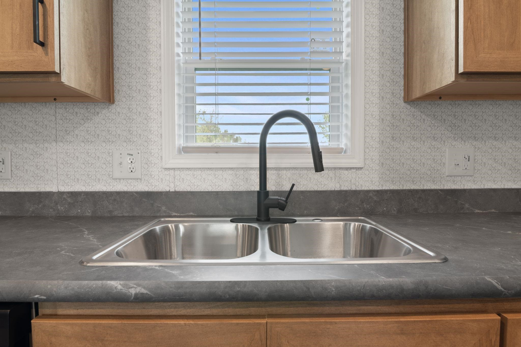 7198 W Mapleview Circle, MI 48416 — Photo 11