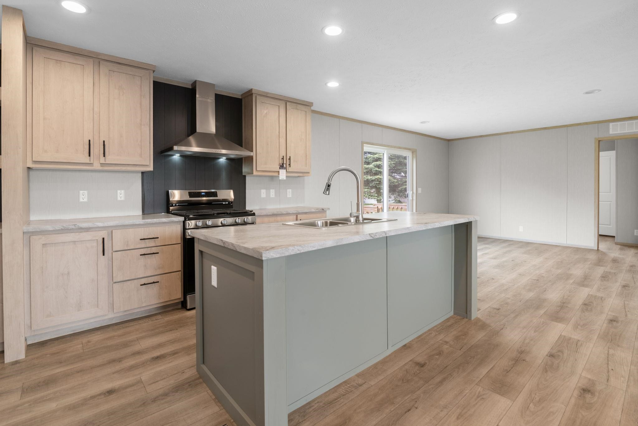 7197 Mapleview Circle, MI 48416 — Photo 11