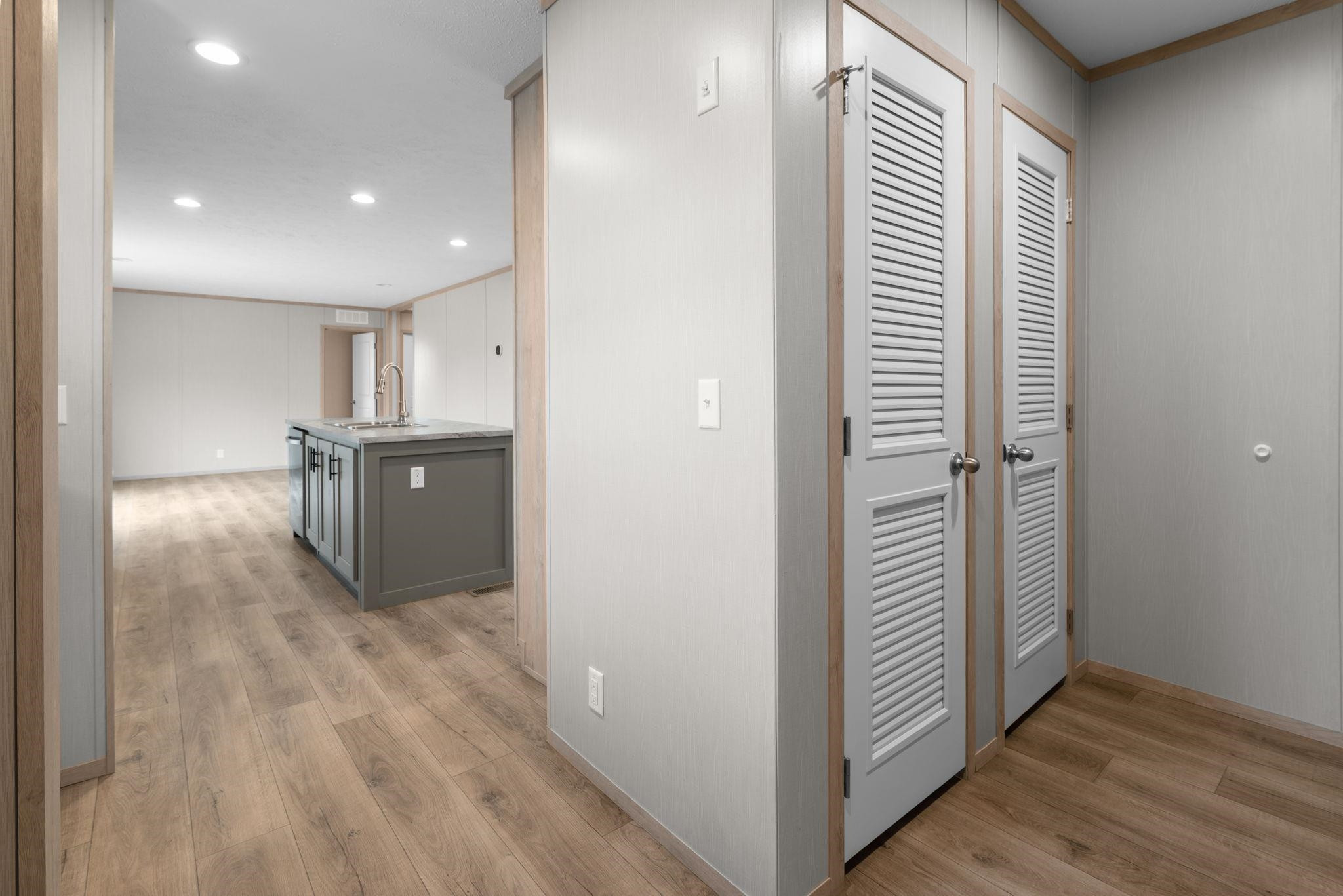 7197 Mapleview Circle, MI 48416 — Photo 14