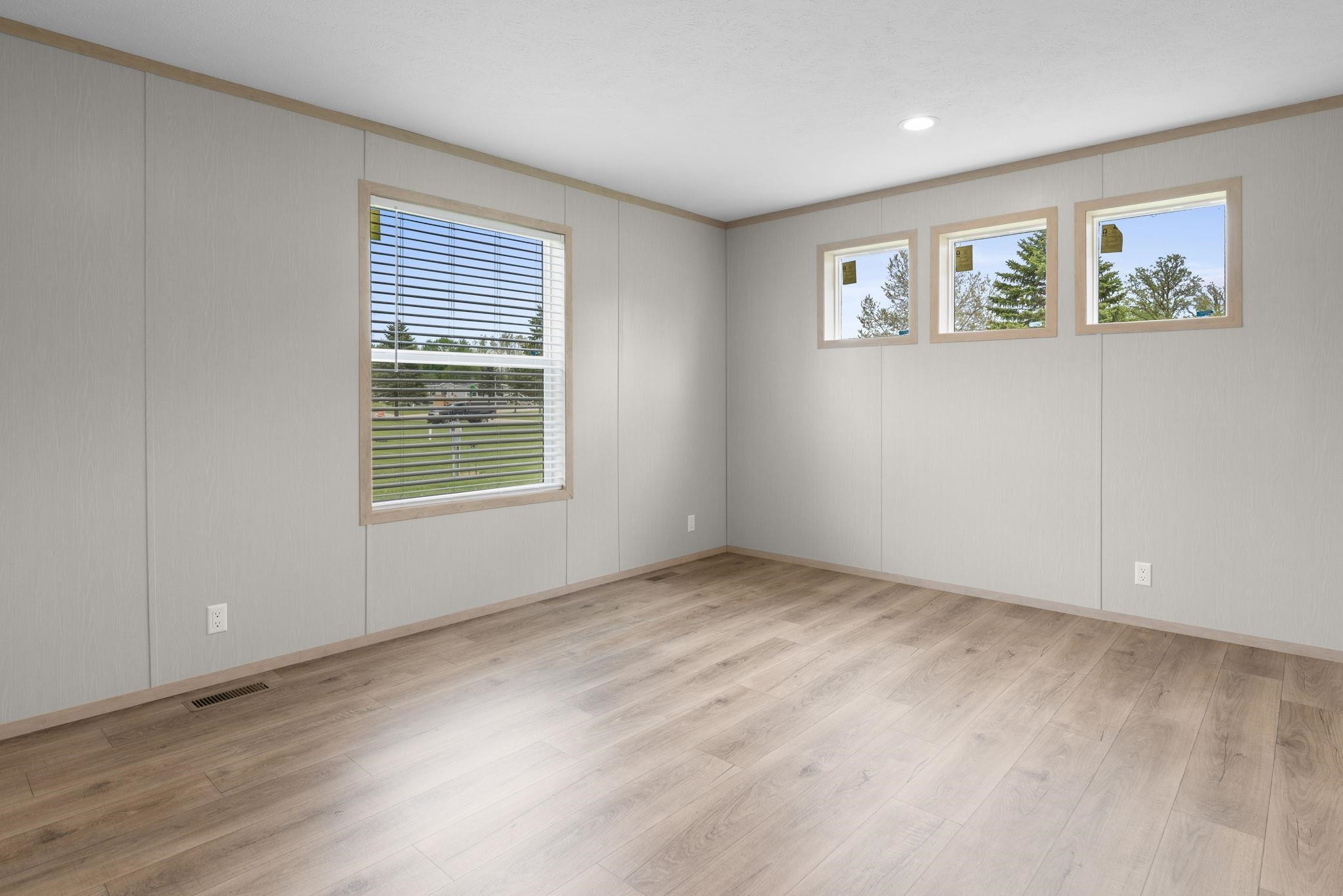 7197 Mapleview Circle, MI 48416 — Photo 15