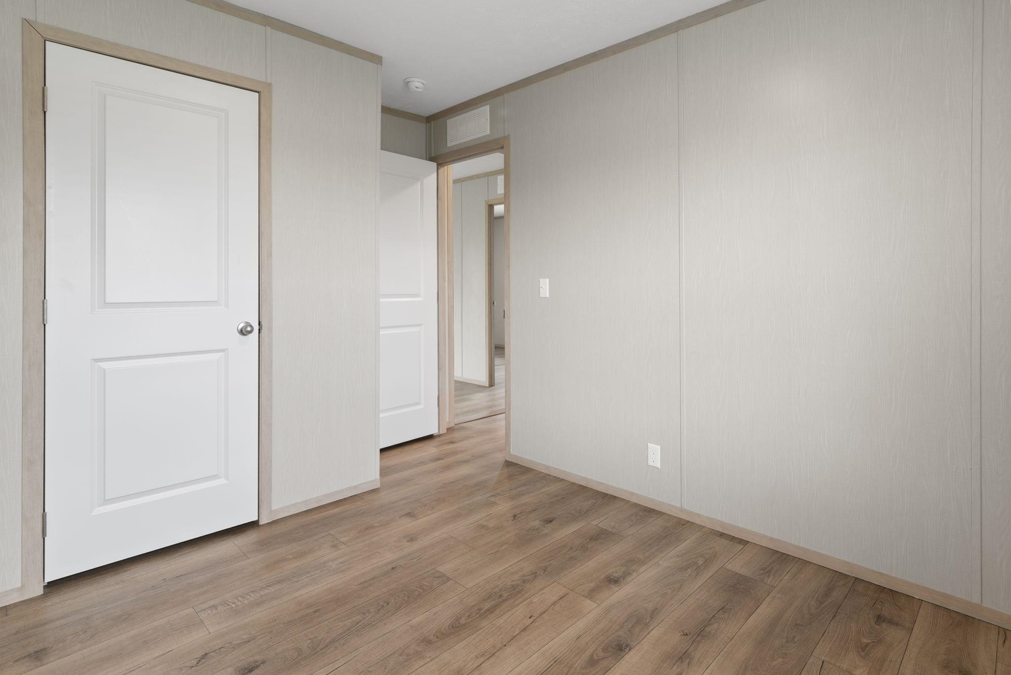 7197 Mapleview Circle, MI 48416 — Photo 30