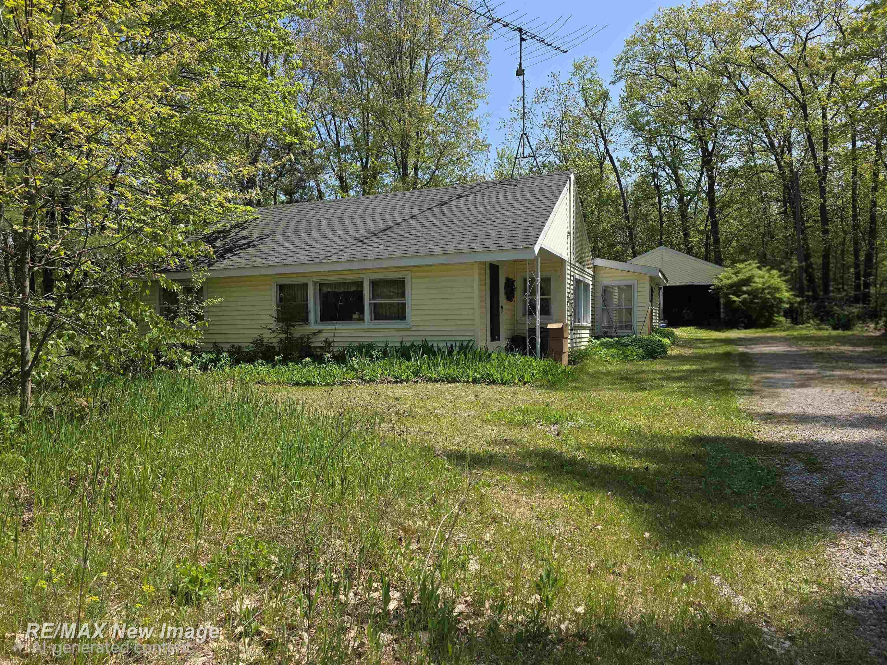 944 N Fairview Road, West Branch, MI 48661 — front exterior