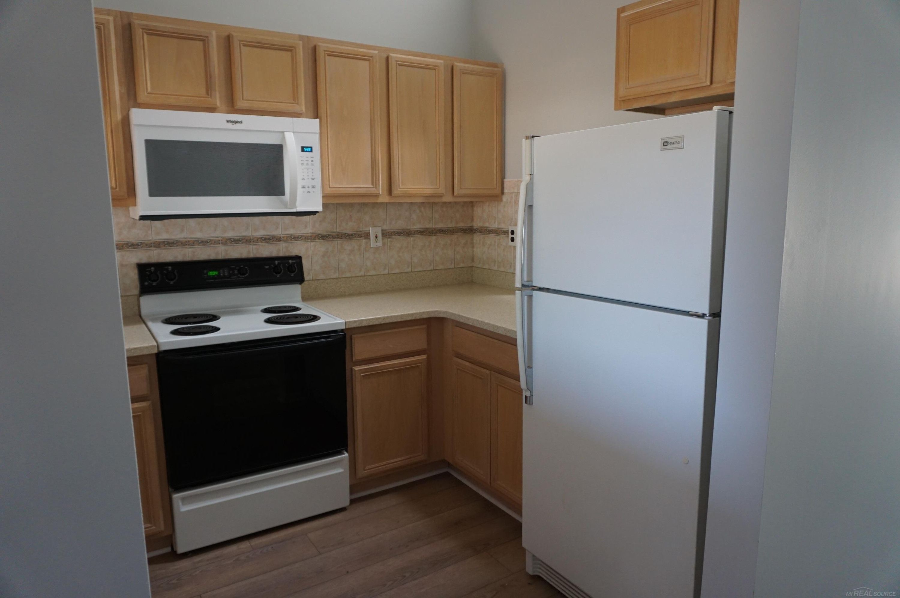 15568 Austin Court, Fraser, MI 48035 — Photo 7