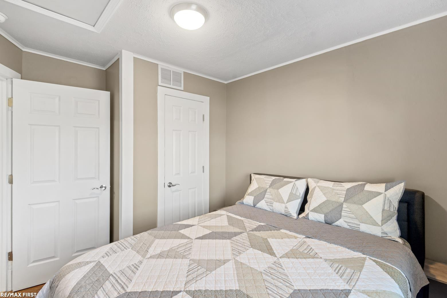 1060 S Kalamazoo Avenue, Marshall, MI 49068 — Photo 18