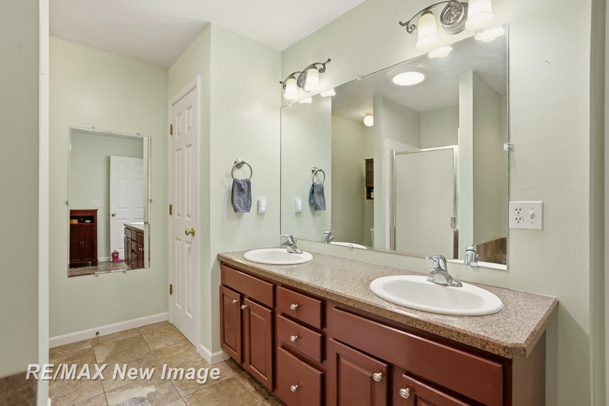 6097 Foxwood Court, Saginaw, MI 48638 — Photo 24