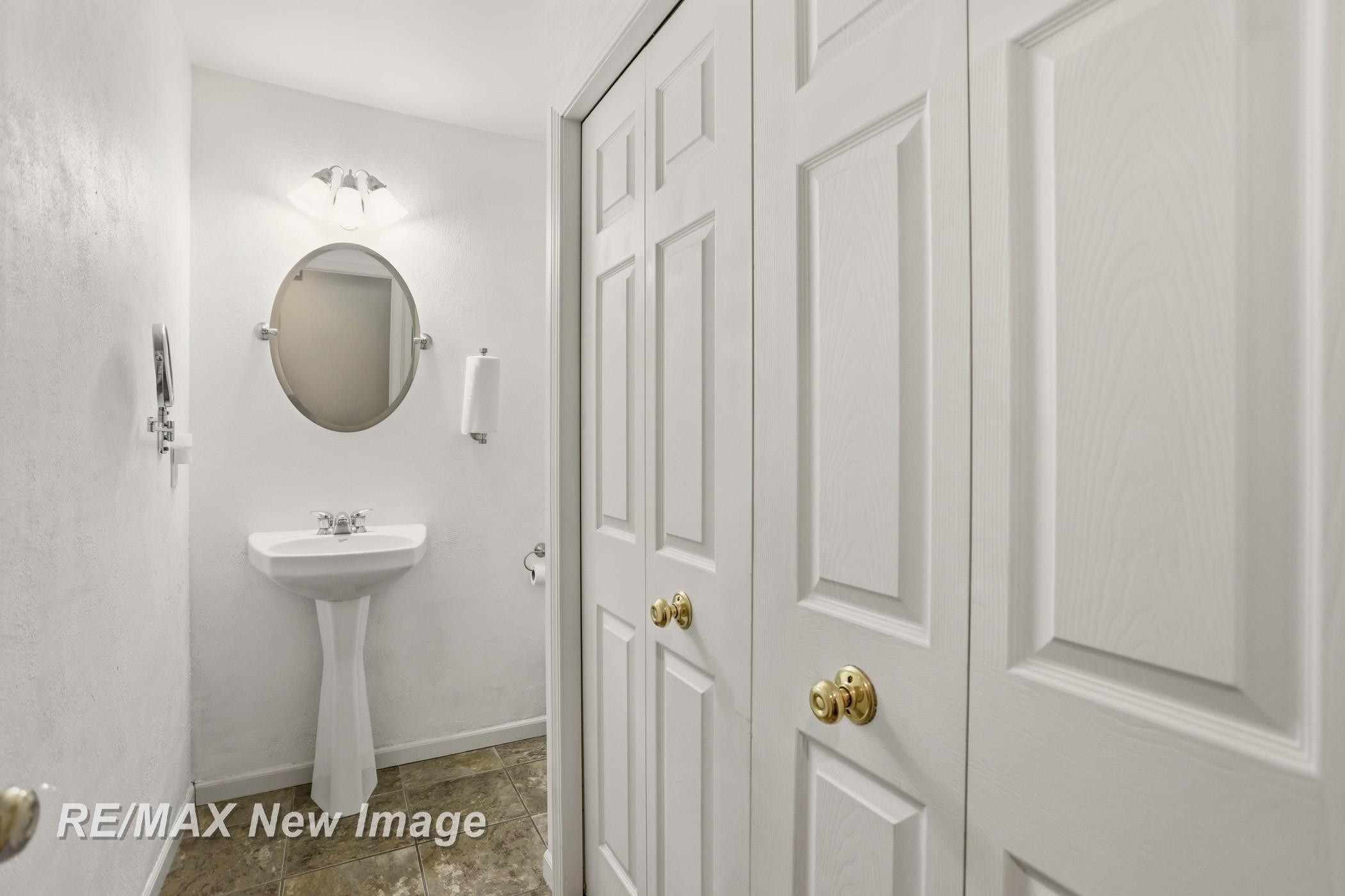 6097 Foxwood Court, Saginaw, MI 48638 — Photo 26
