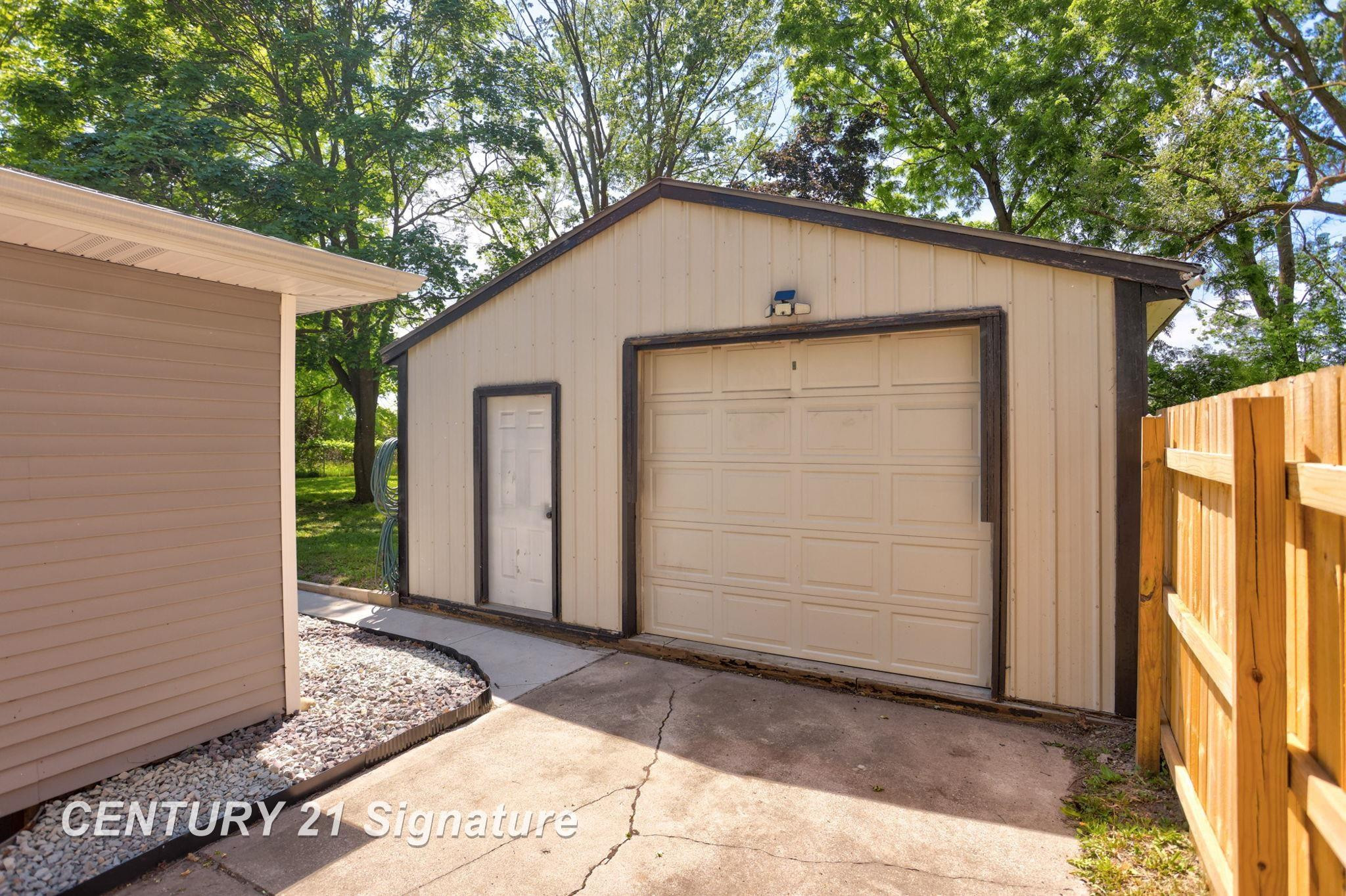 3155 Walters Drive, Saginaw, MI 48601 — Photo 26