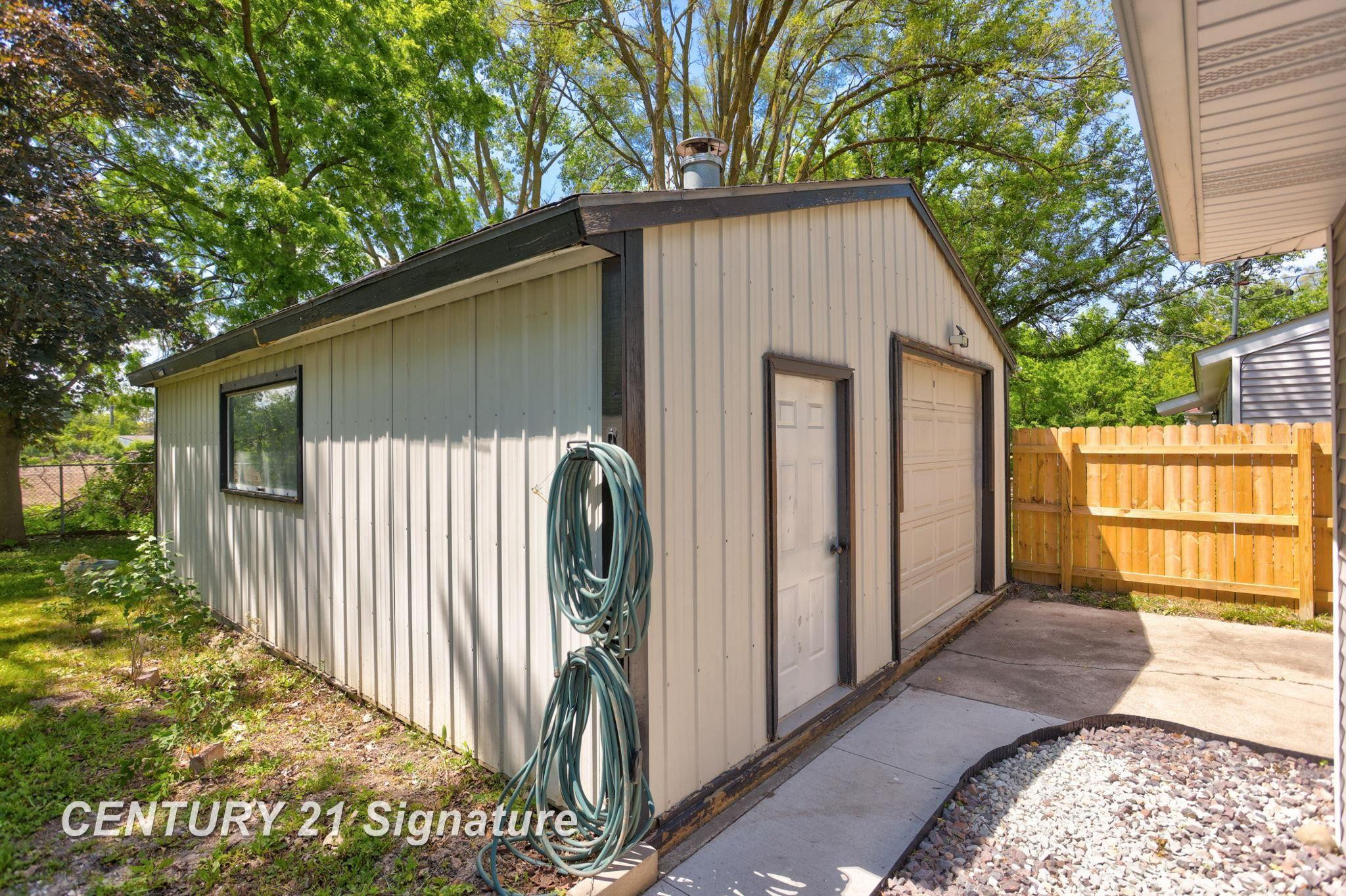 3155 Walters Drive, Saginaw, MI 48601 — Photo 27