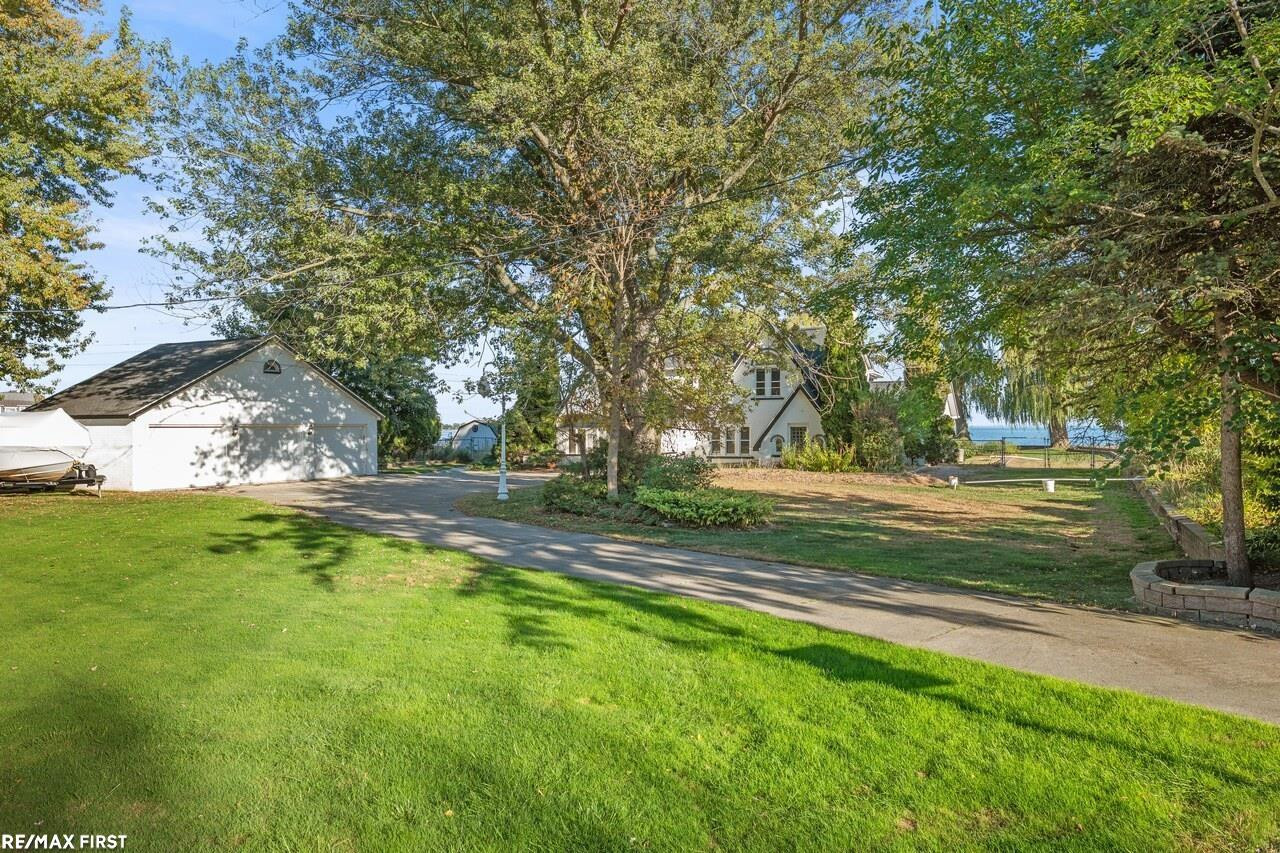 27927 Ponchartrain Street, MI — Photo 34