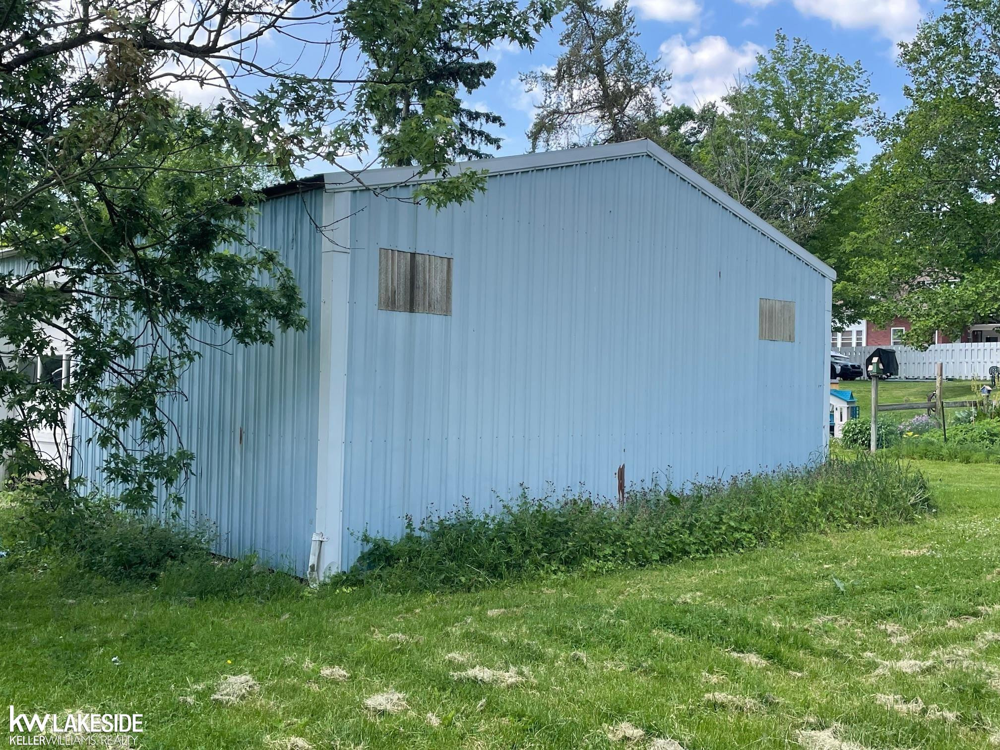 441 E Saint Clair Street, Almont, MI 48003 — Photo 10
