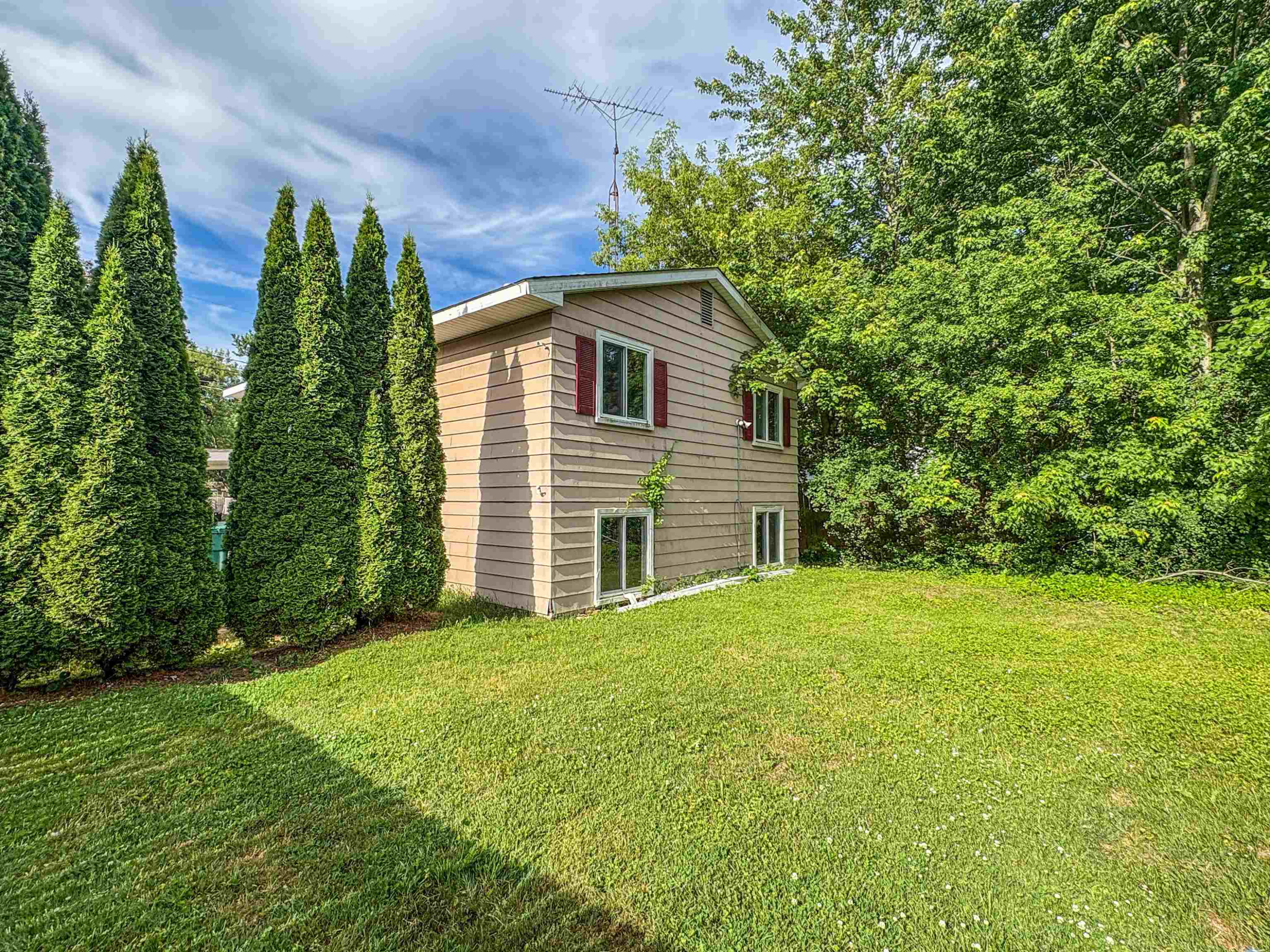 343 Beach Street, Mount Morris, MI 48458 — Photo 26