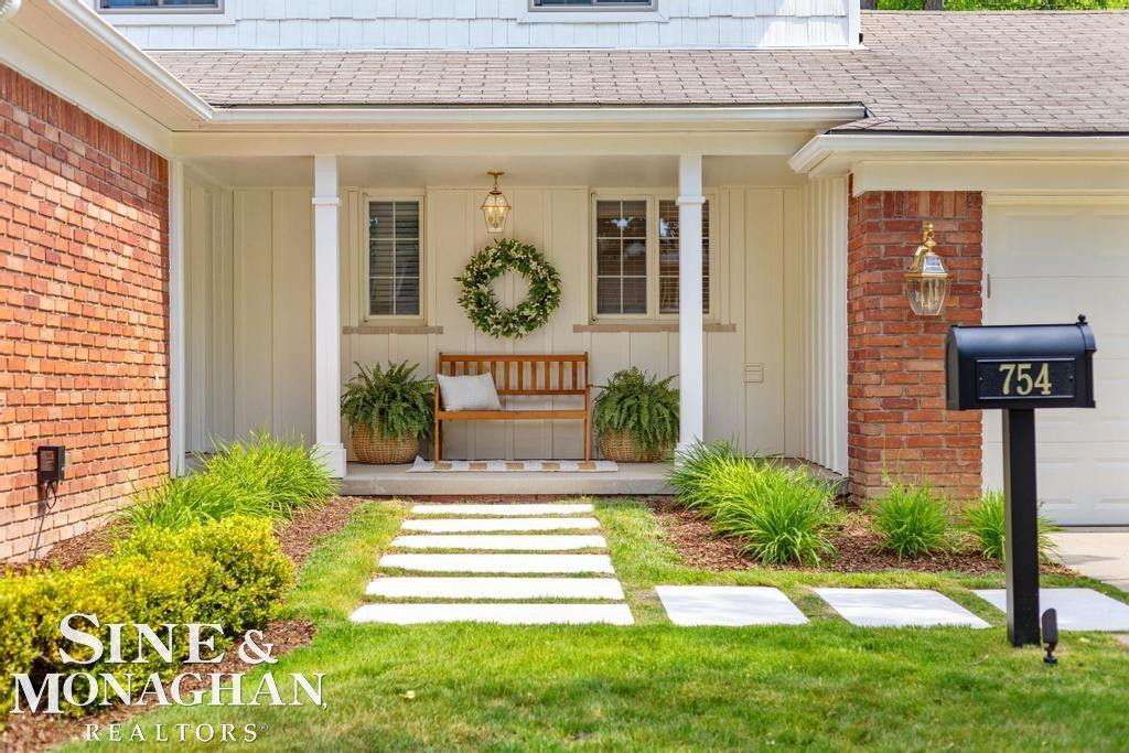 754 N Brys Drive, Grosse Pointe Woods, MI 48236 — Photo 3