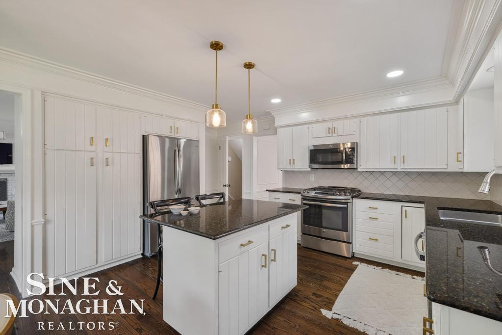 754 N Brys Drive, Grosse Pointe Woods, MI 48236 — Photo 16
