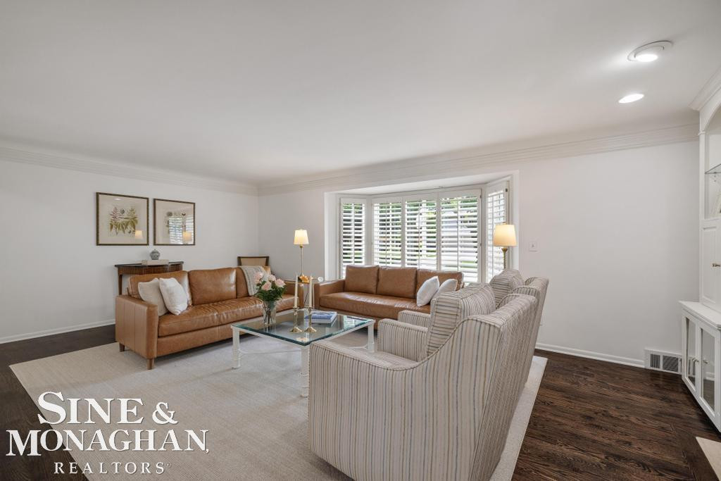 754 N Brys Drive, Grosse Pointe Woods, MI 48236 — Photo 22