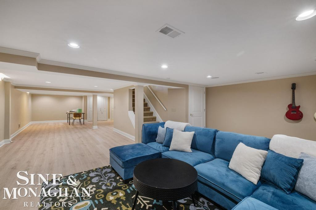 754 N Brys Drive, Grosse Pointe Woods, MI 48236 — Photo 45