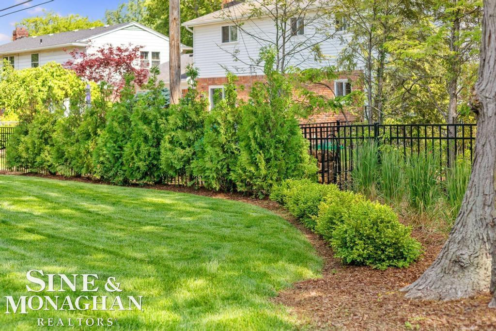 754 N Brys Drive, Grosse Pointe Woods, MI 48236 — Photo 55