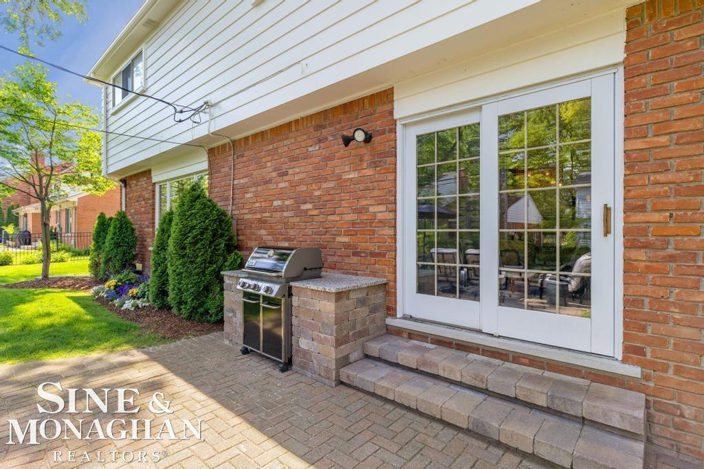 754 N Brys Drive, Grosse Pointe Woods, MI 48236 — Photo 65