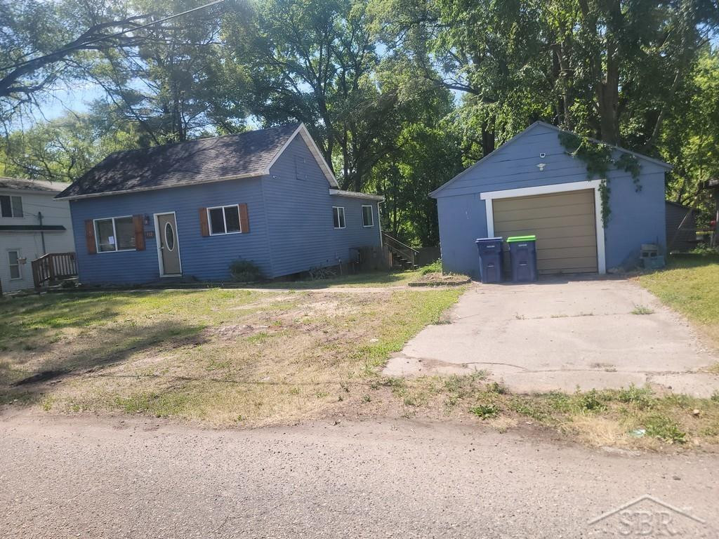 512 Coal Street Road, Saint Charles, MI 48655 — Photo 2