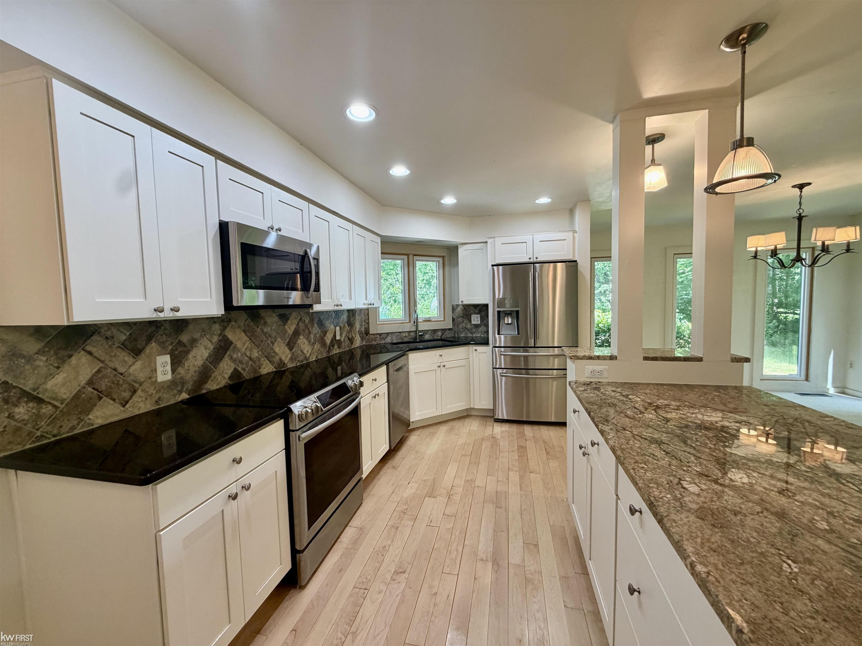 11820 Big Lake Road, Davisburg, MI 48350 — Photo 12