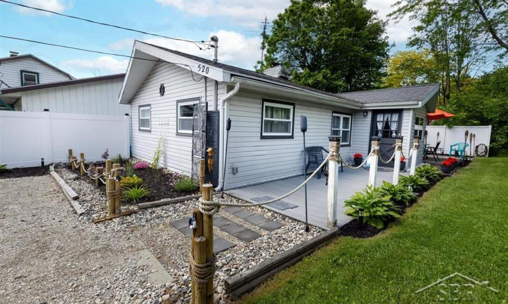 520 W Jessie Street, Sanford, MI 48657 — Photo 2