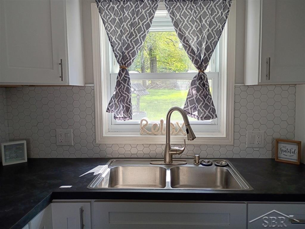 520 W Jessie Street, Sanford, MI 48657 — Photo 12