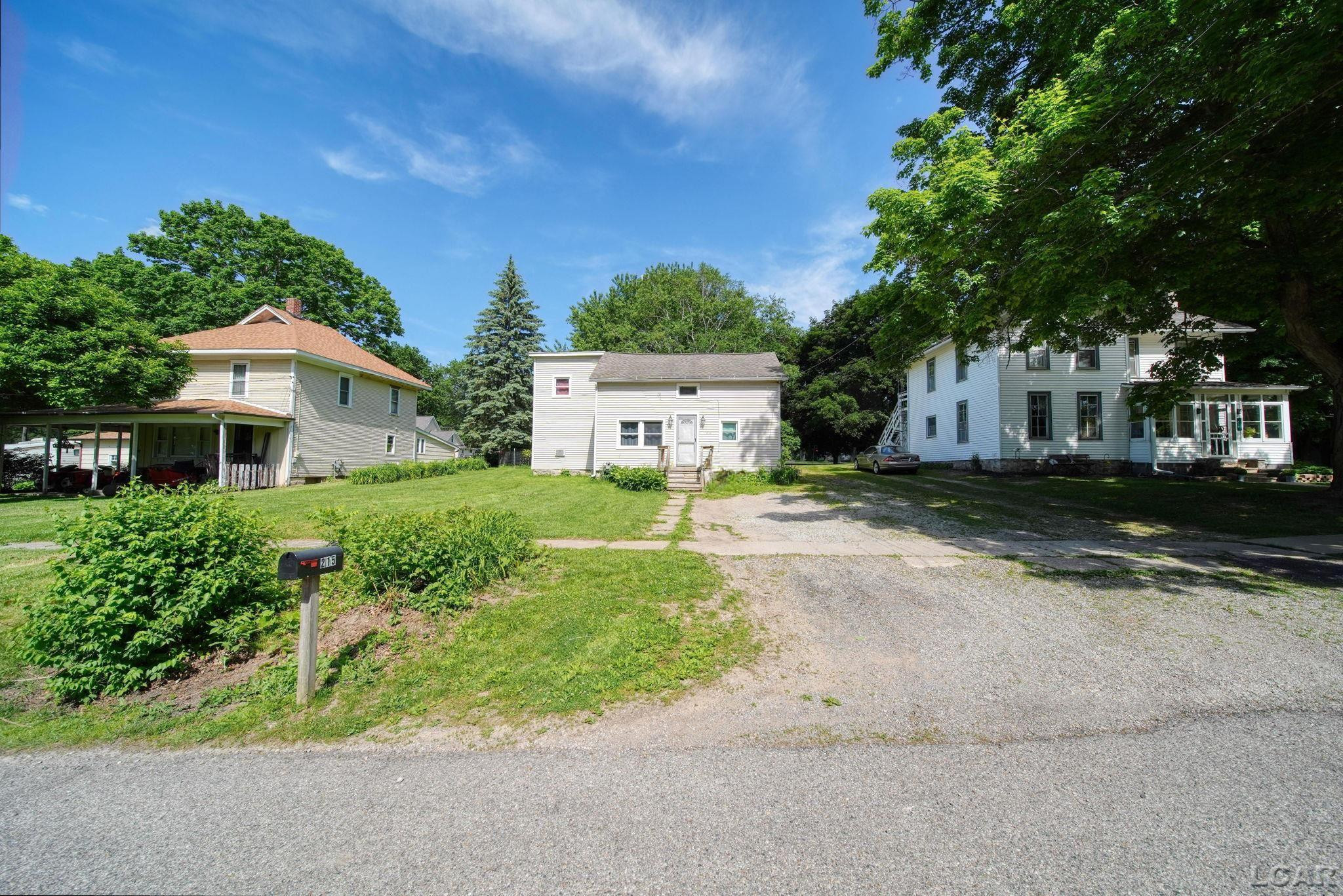 215 S Jackson Street, Addison, MI 49220