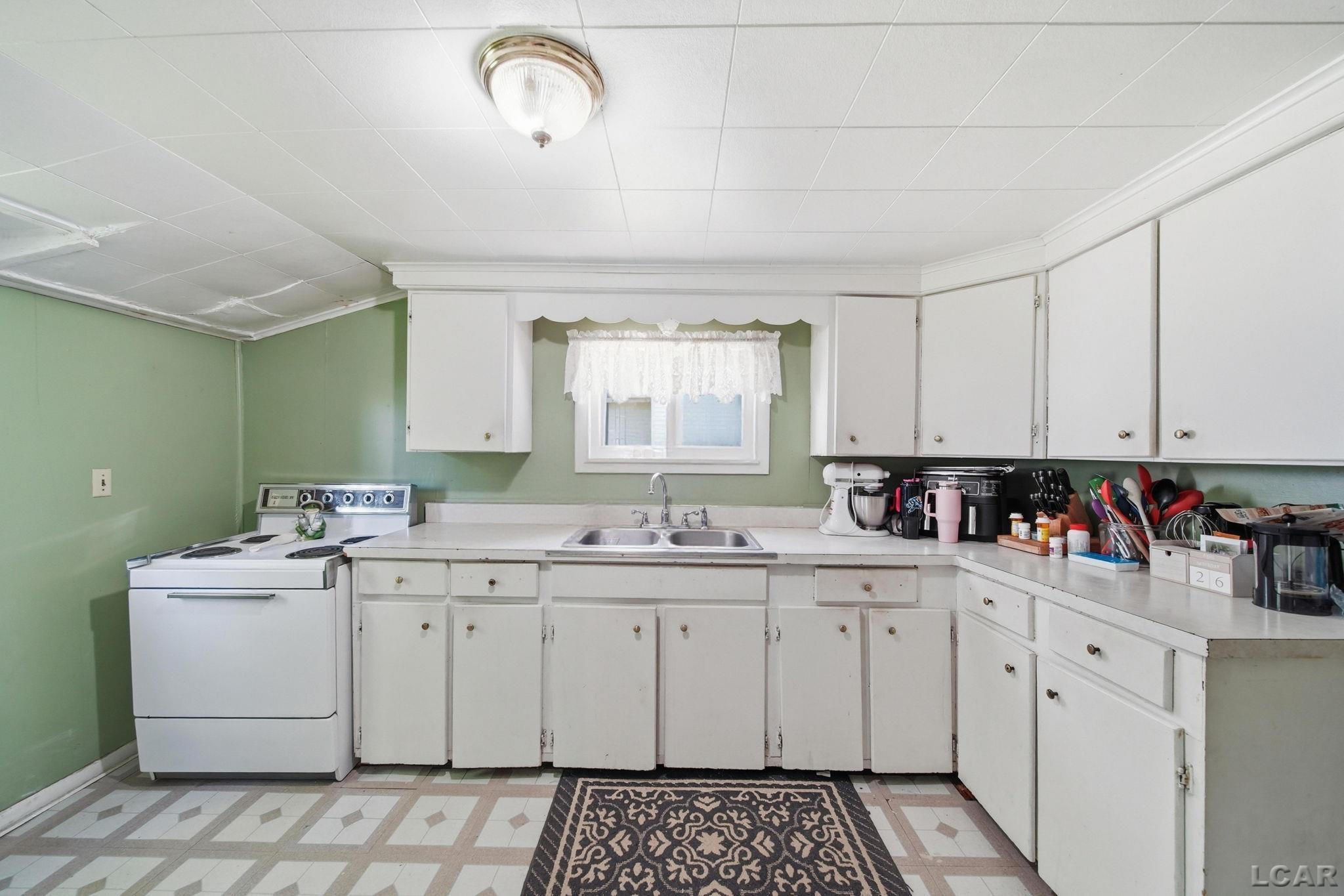 215 S Jackson Street, Addison, MI 49220 — Photo 12